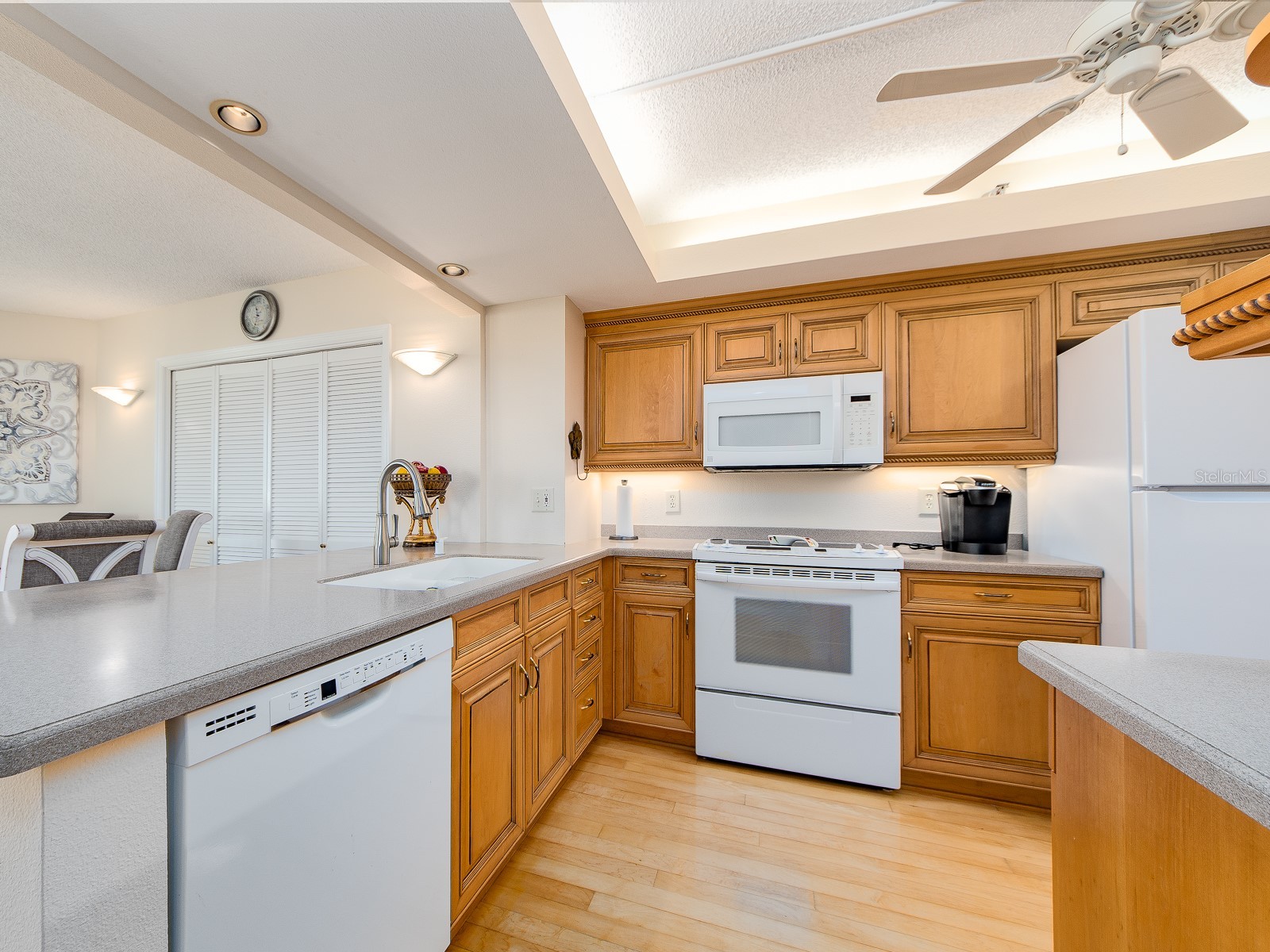 690 Island Way #404 Clearwater Beach FL 33767 TB8513434 image5