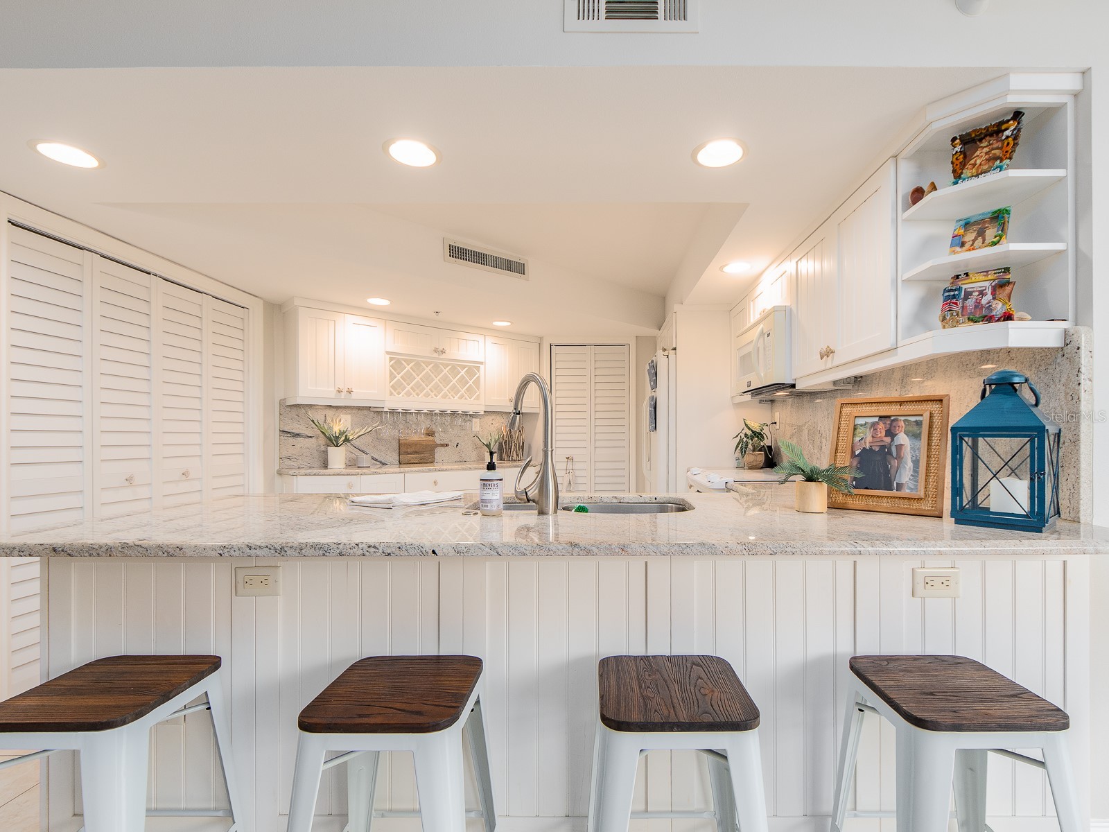 690 Island Way #408 Clearwater Beach FL 33767 TB8517153 image17