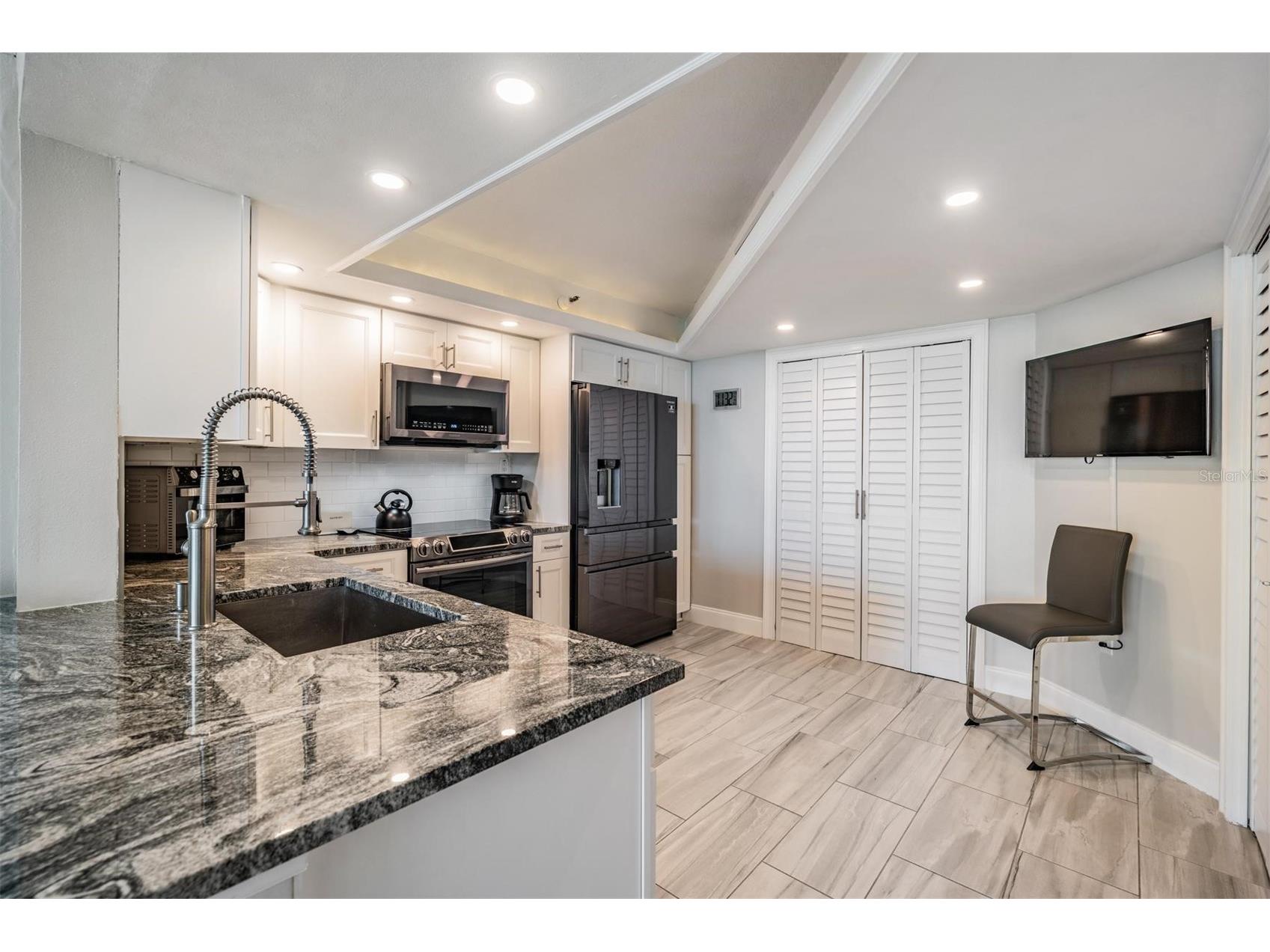 690 Island Way #607 Clearwater FL 33767 TB8496132 image14