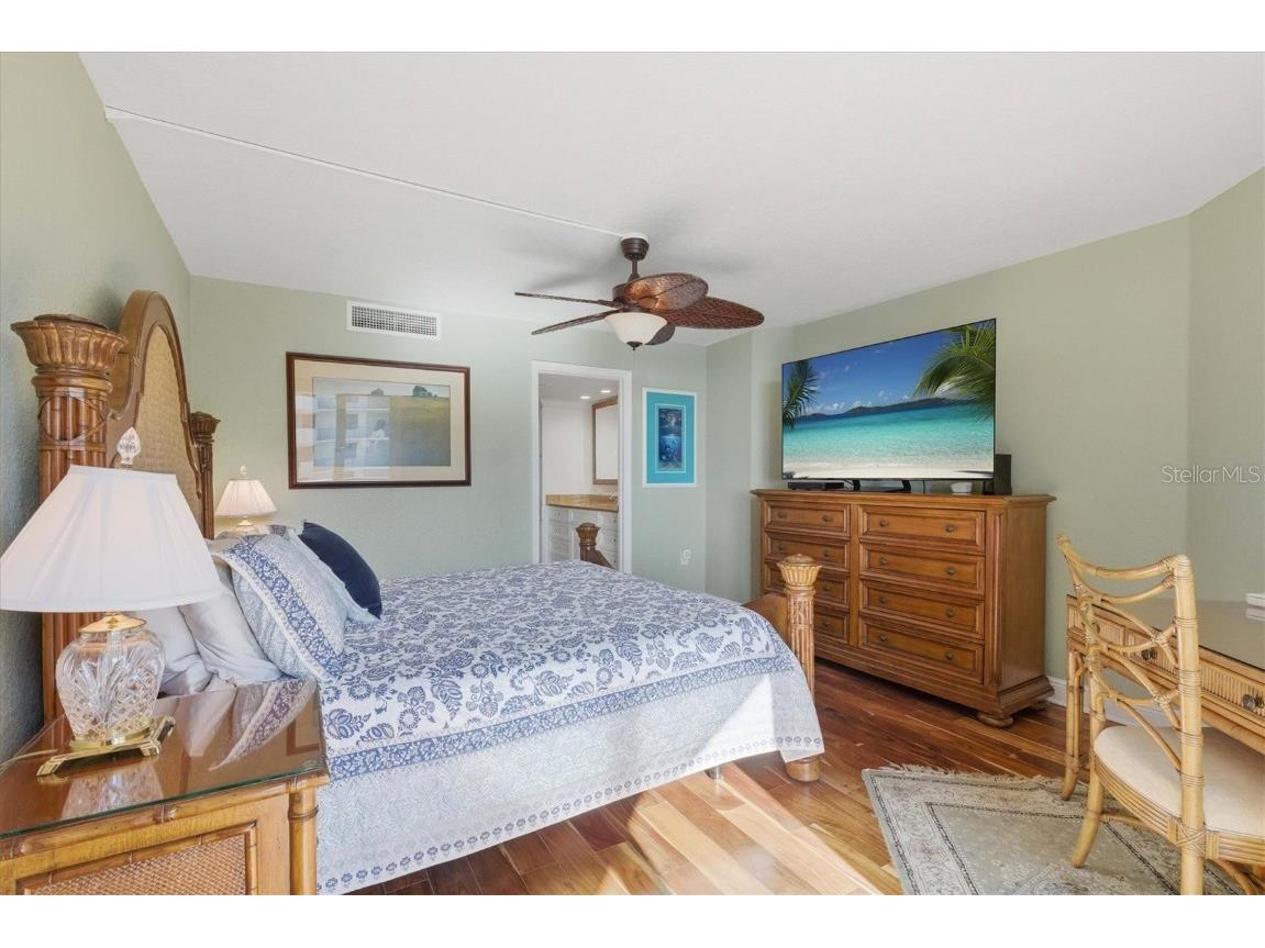 690 Island Way #810 Clearwater Beach FL 33767 - MANDALAY CHANNEL TB8450436 image22