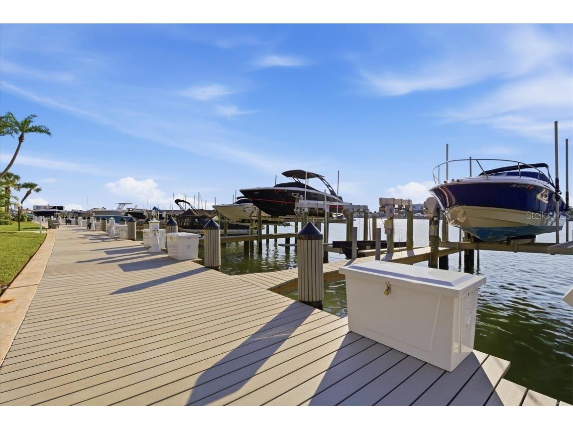 690 Island Way #810 Clearwater Beach FL 33767 - MANDALAY CHANNEL TB8450436 image46