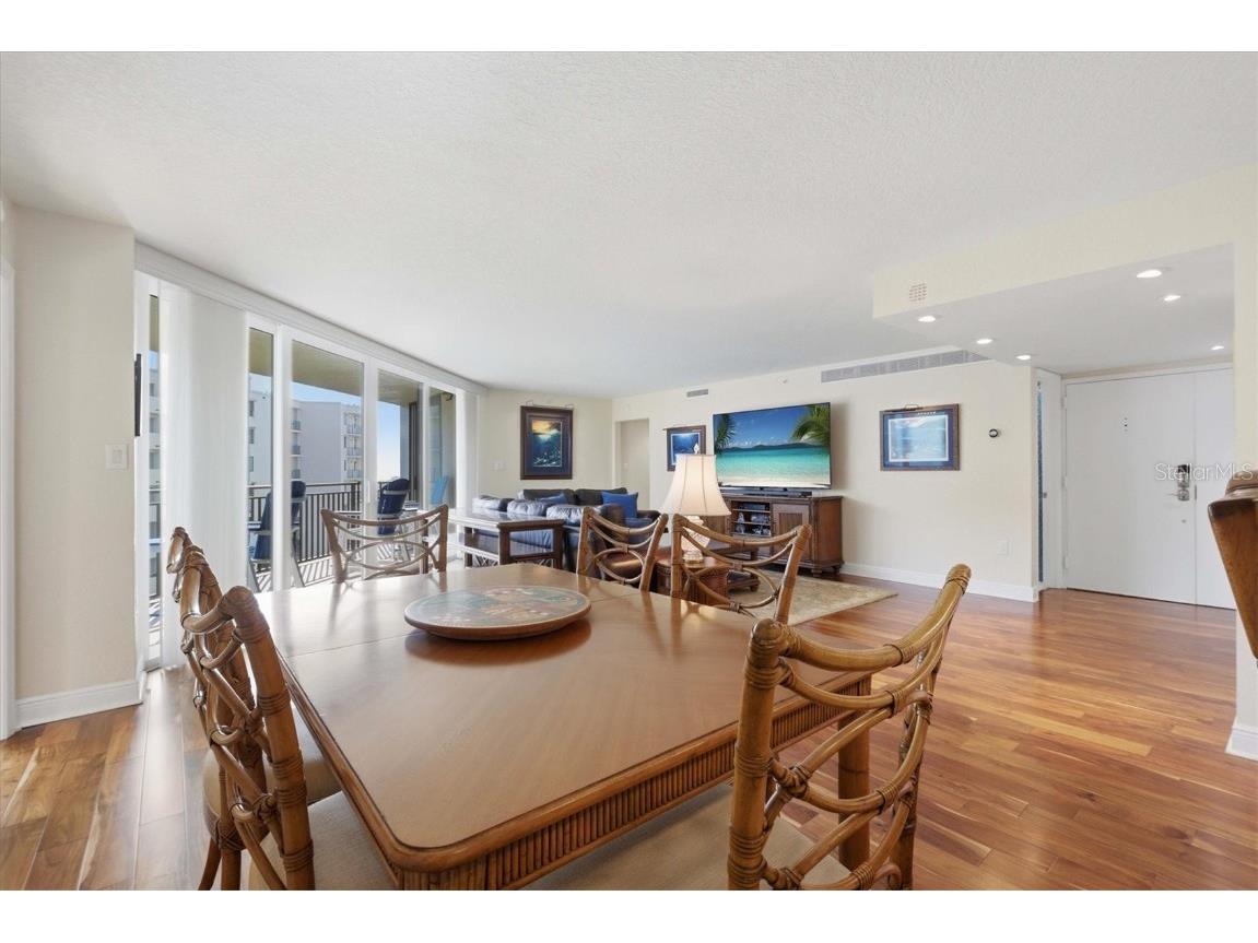 690 Island Way #810 Clearwater Beach FL 33767 - MANDALAY CHANNEL TB8450436 image6