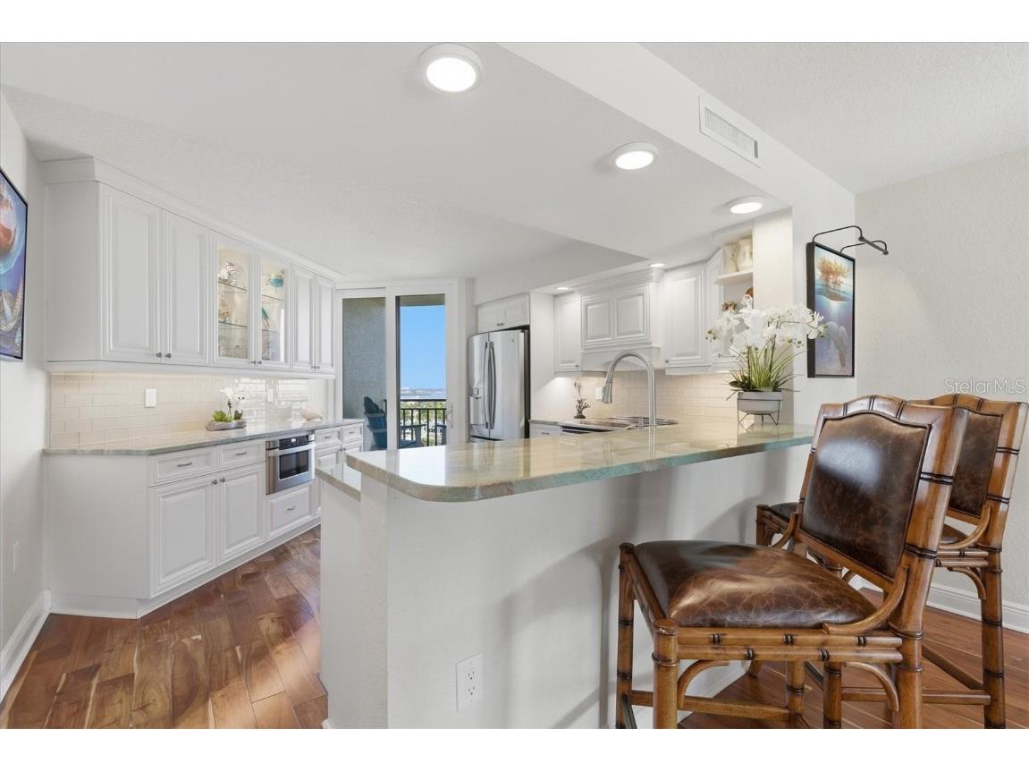 690 Island Way #810 Clearwater Beach FL 33767 - MANDALAY CHANNEL TB8450436 image9