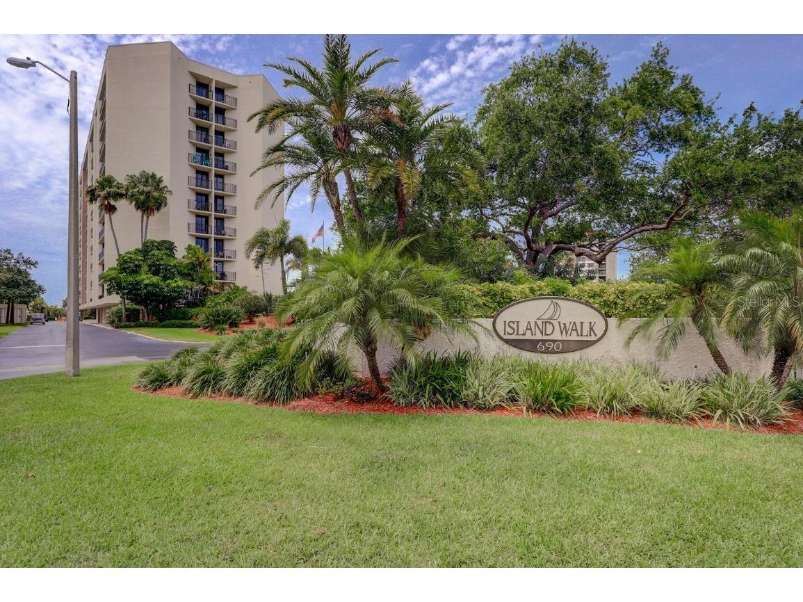 690 Island Way #812 Clearwater Beach FL 33767 TB8311337 image1