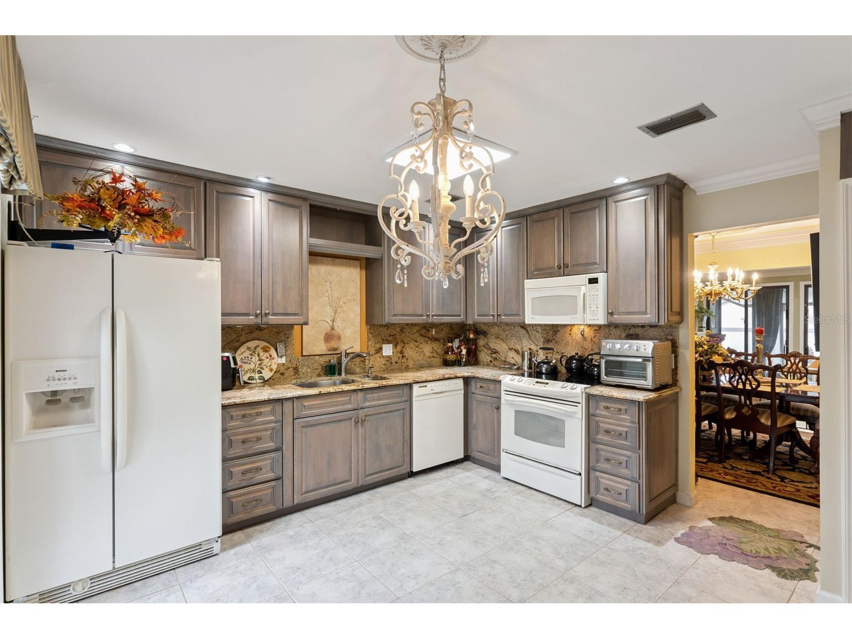 690 Lake Villas Drive Altamonte Springs FL 32701 - LAKE ORIENTA S5144675 image2