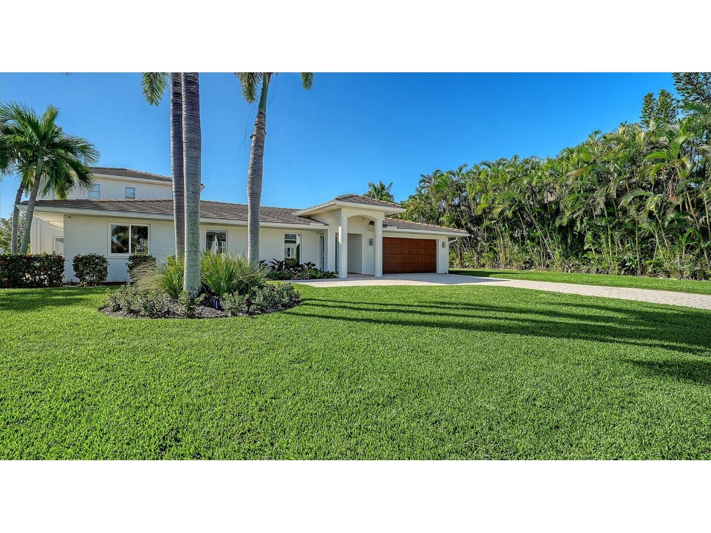 690 Old Compass Road Longboat Key FL 34228 A4670519 image2