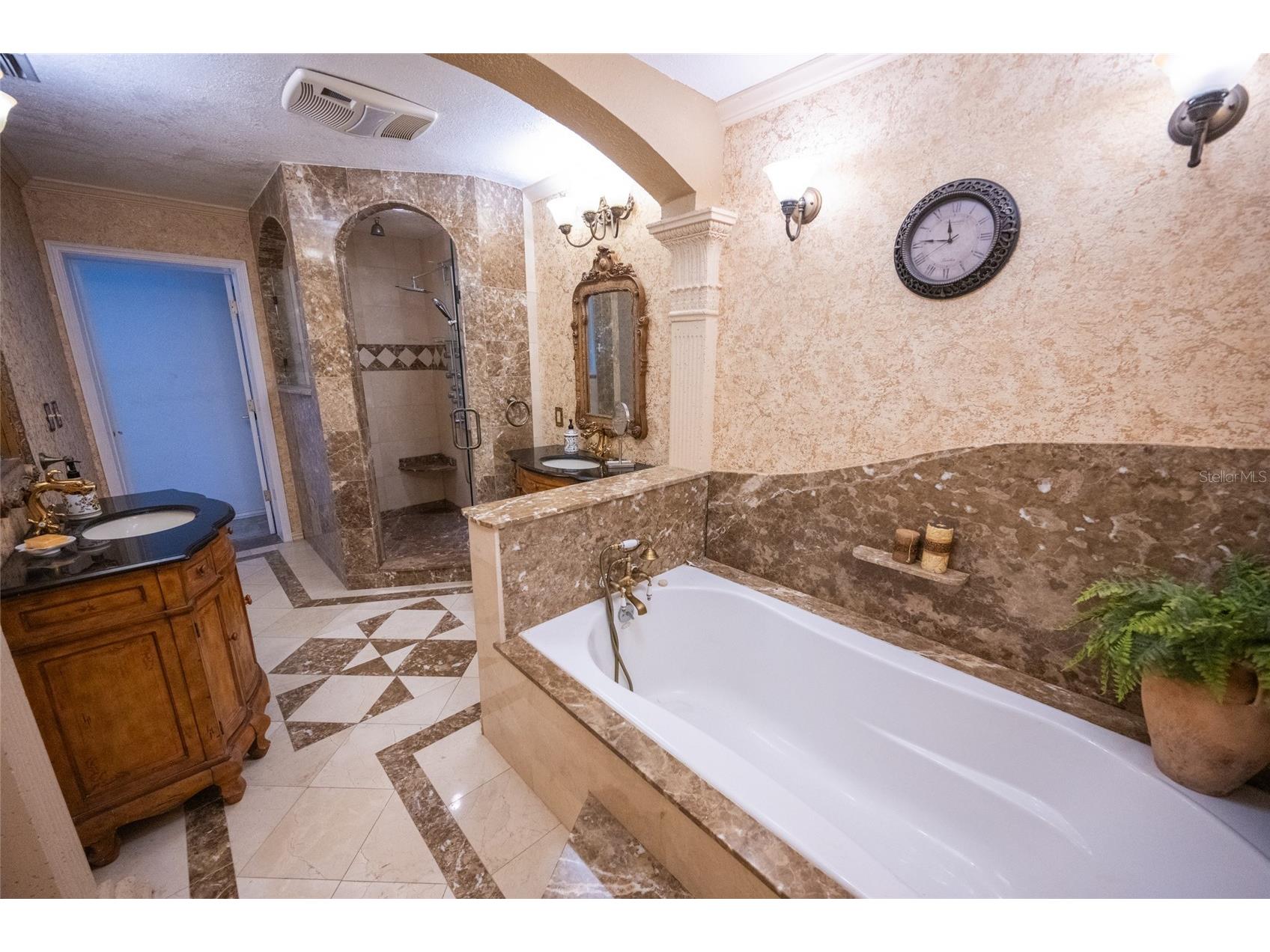 690 Percheron Circle Nokomis FL 34275 A4685541 image16