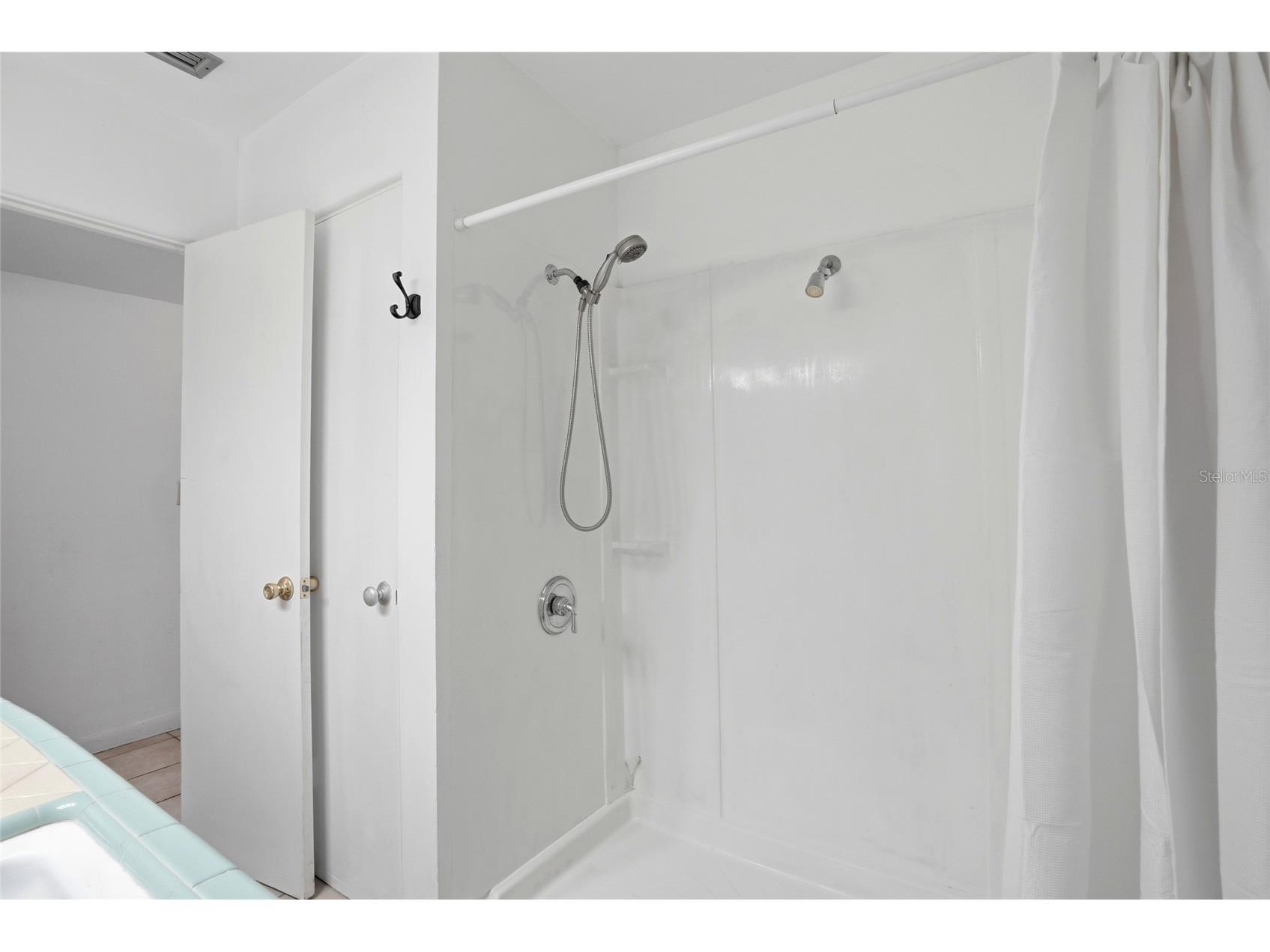 6900 10th Avenue N Saint Petersburg FL 33710 TB8506271 image28