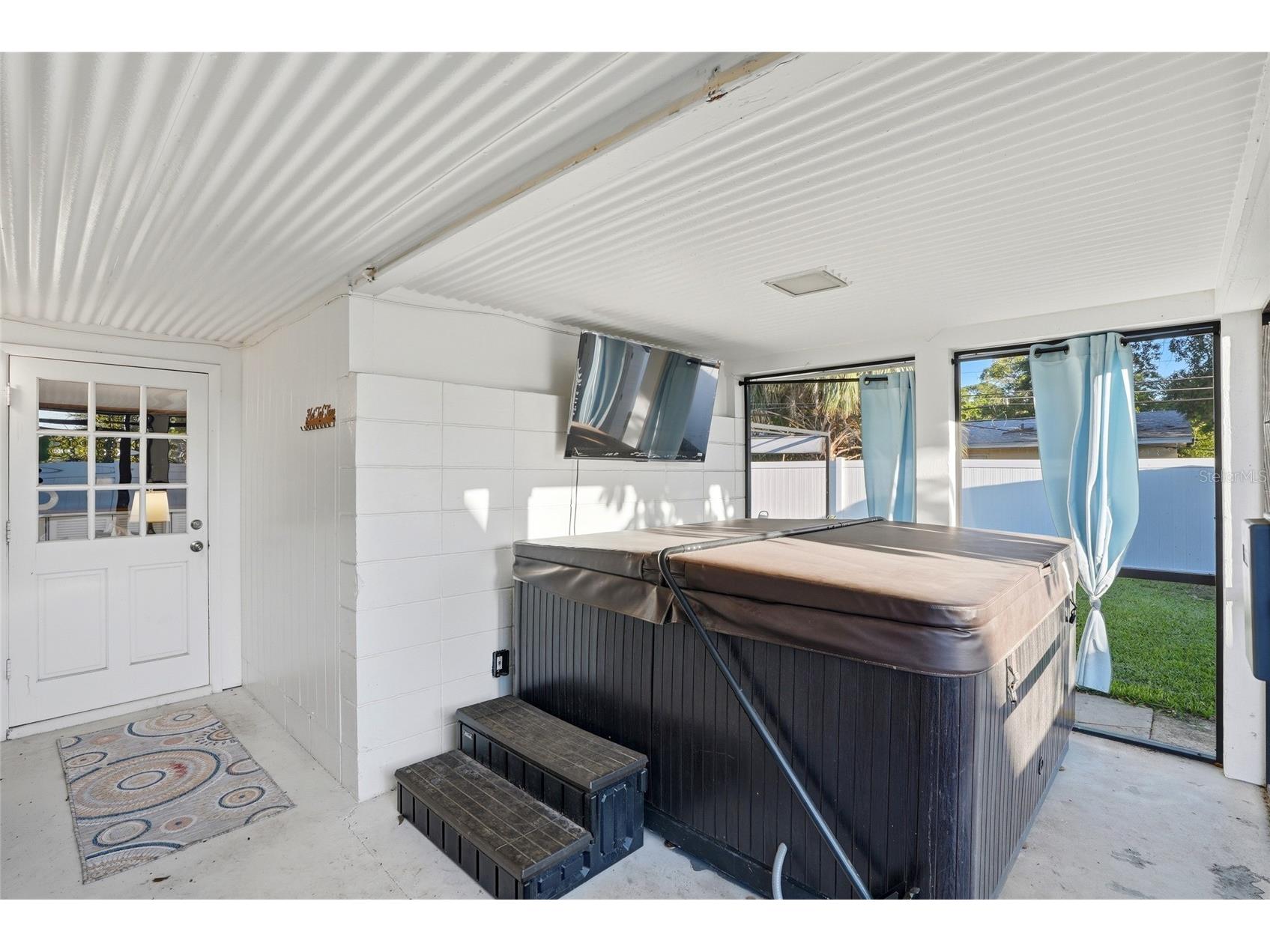 6900 10th Avenue N Saint Petersburg FL 33710 TB8506271 image32