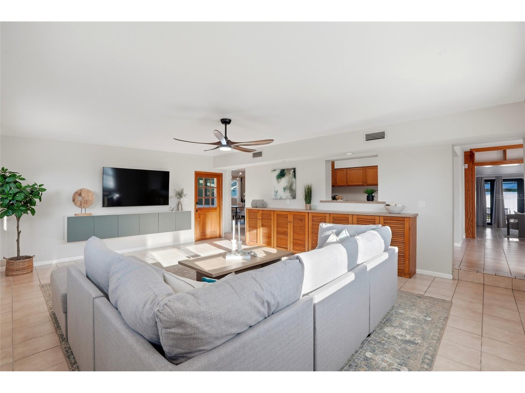 6900 10th Avenue N Saint Petersburg FL 33710 TB8506271 image7