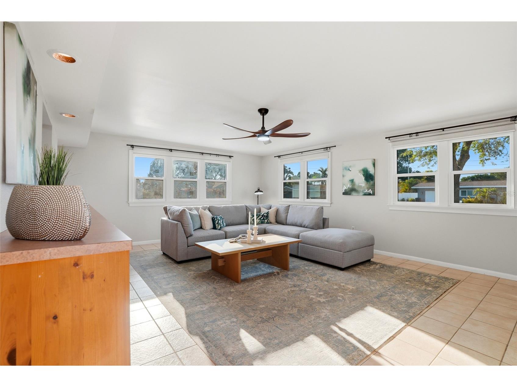 6900 10th Avenue N Saint Petersburg FL 33710 TB8506271 image9