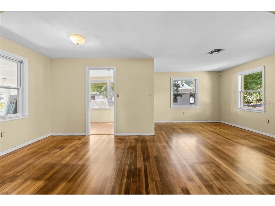 6900 9th Avenue N Saint Petersburg FL 33710 TB8448176 image24