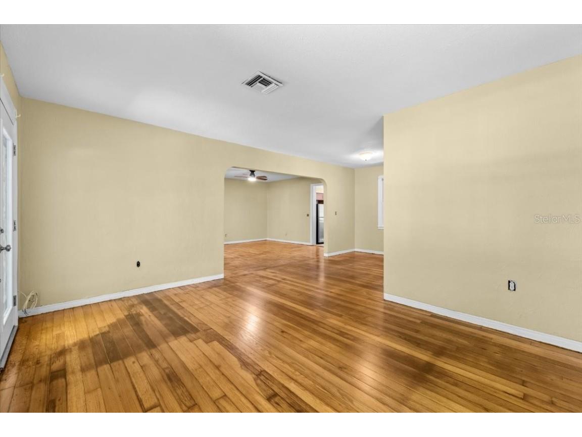 6900 9th Avenue N Saint Petersburg FL 33710 TB8448176 image4