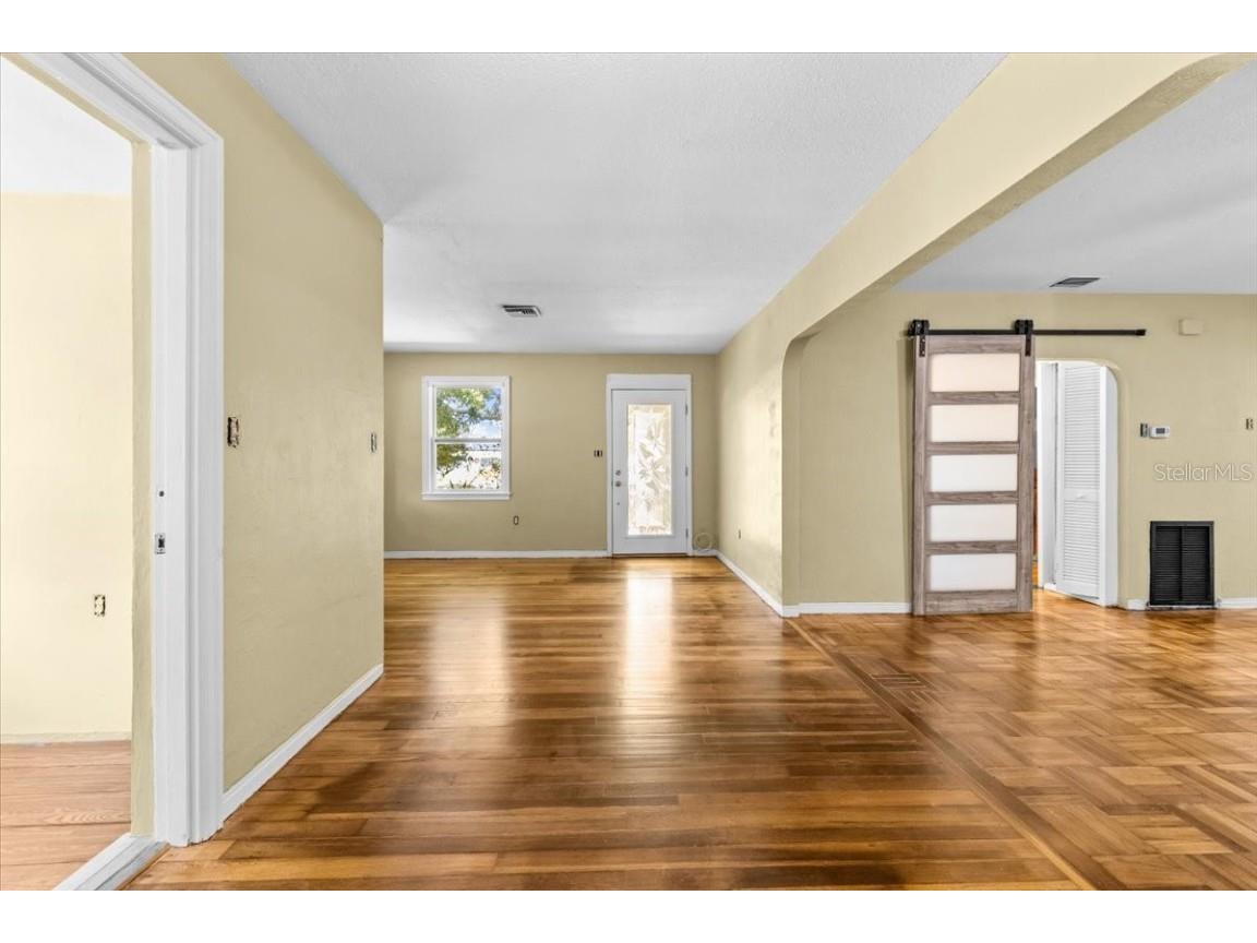 6900 9th Avenue N Saint Petersburg FL 33710 TB8448176 image5