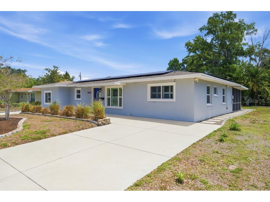 6901 17th Lane N Saint Petersburg FL 33702 A4690729 image1