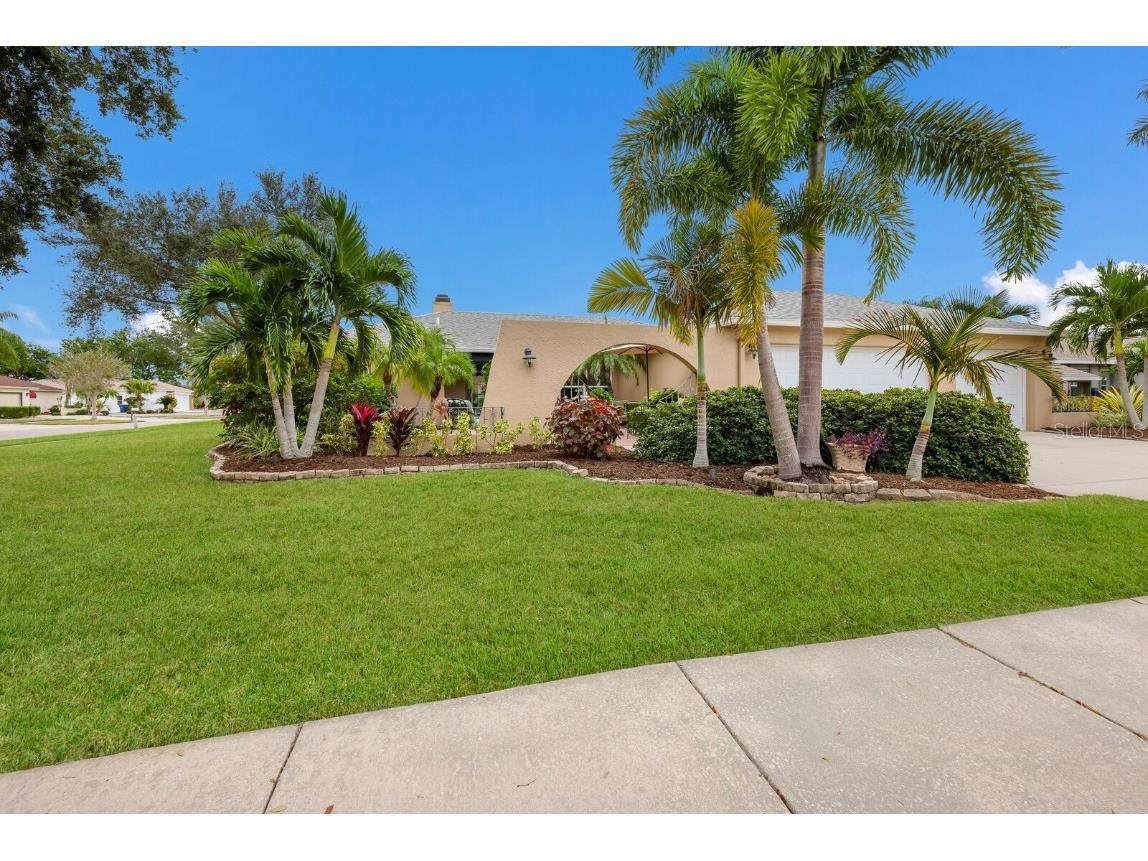 6901 Easton Court Sarasota FL 34238 A4589702 image1