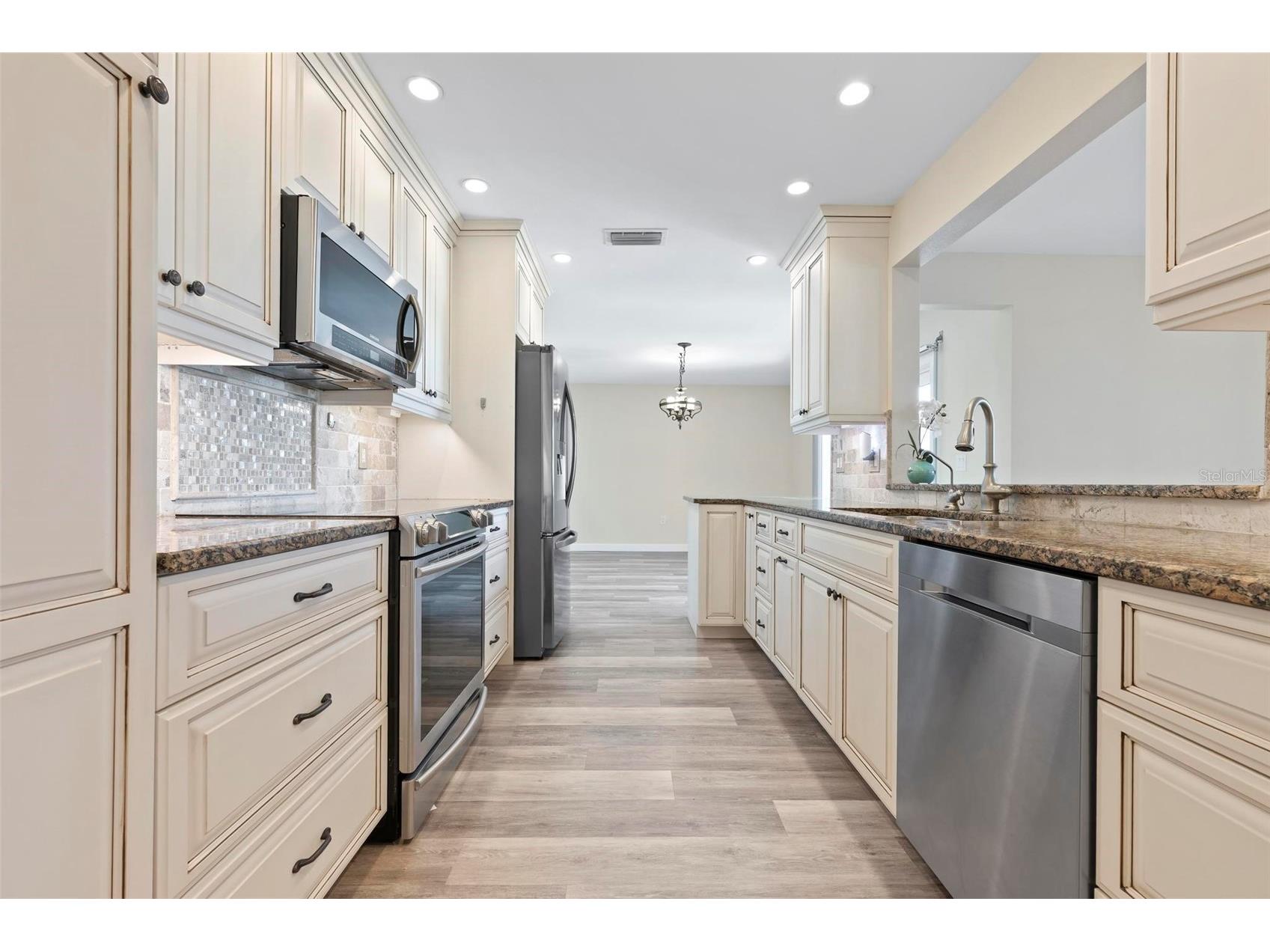 6902 8th Avenue W Bradenton FL 34209 A4678438 image19