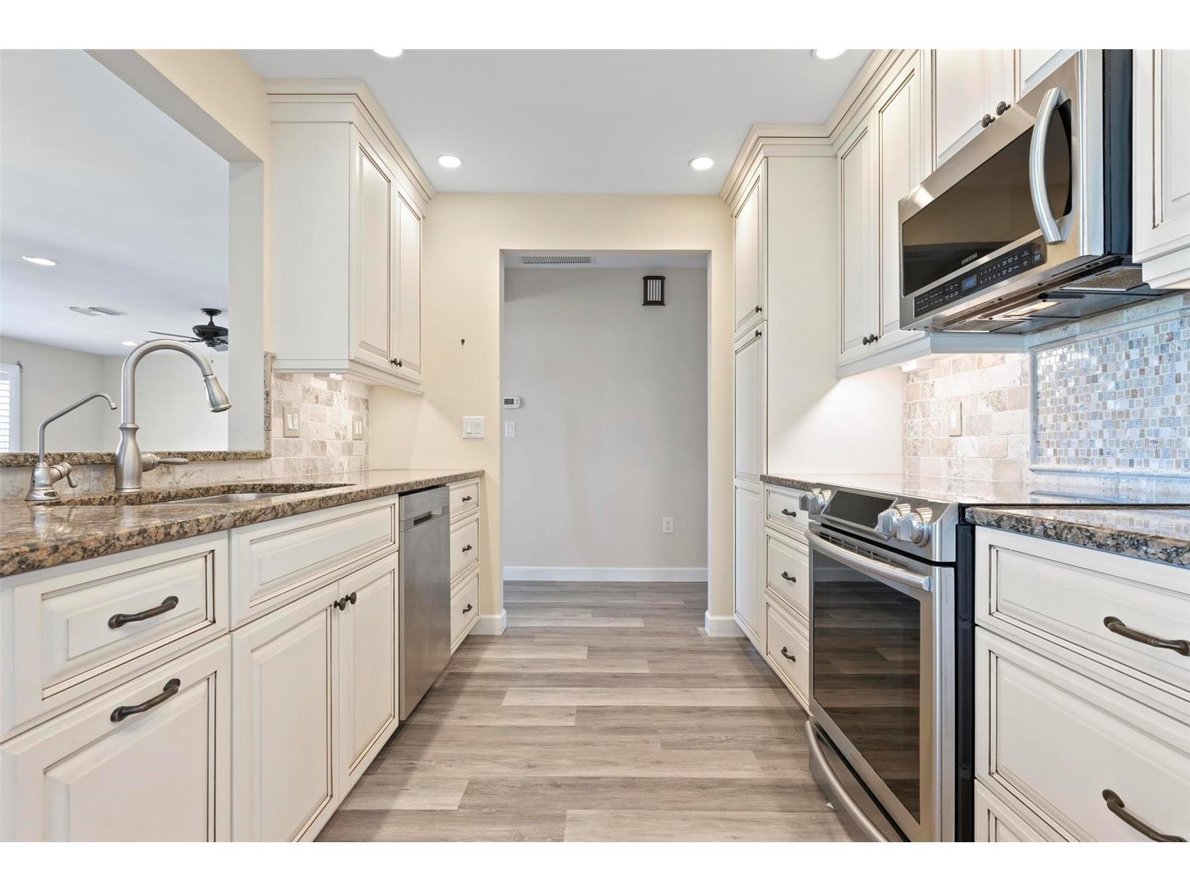 6902 8th Avenue W Bradenton FL 34209 A4678438 image22
