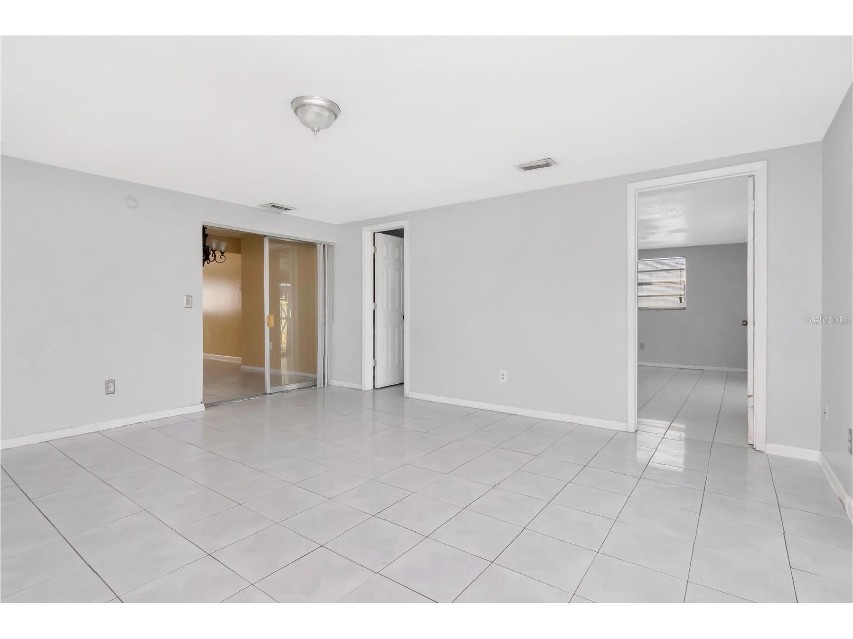 6903 Larmon Street Tampa FL 33634 TB8462158 image10