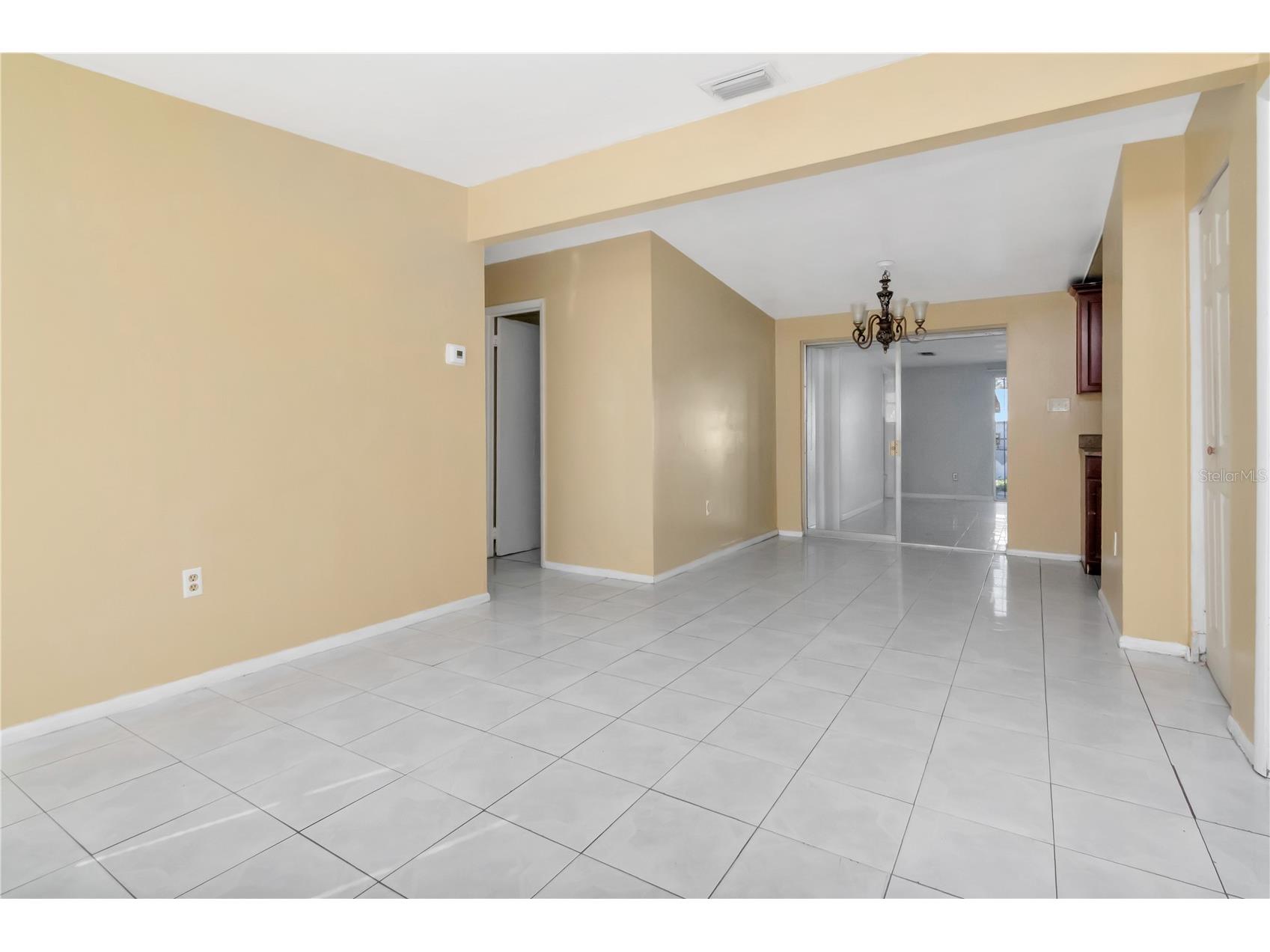 6903 Larmon Street Tampa FL 33634 TB8462158 image2