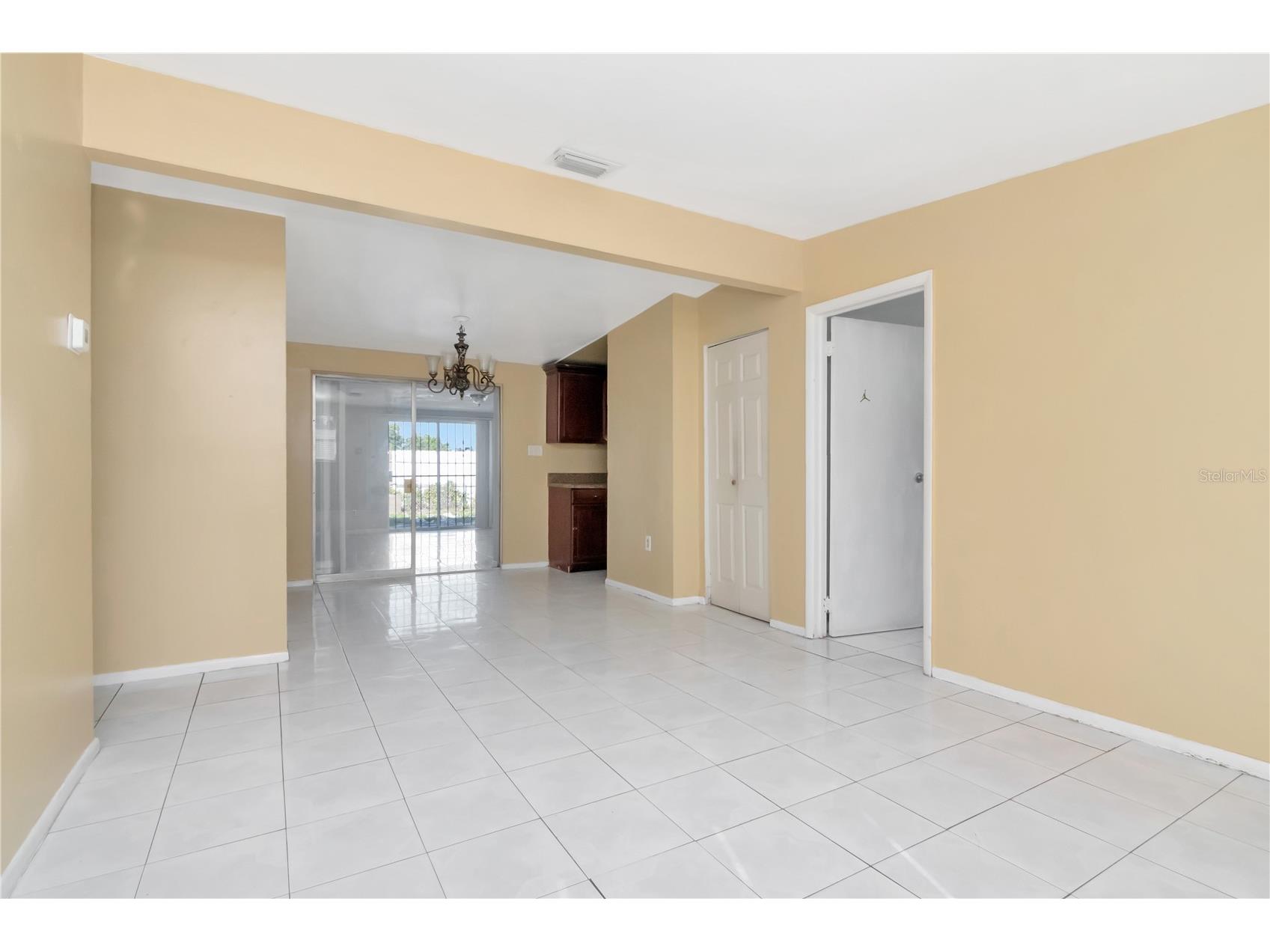 6903 Larmon Street Tampa FL 33634 TB8462158 image3