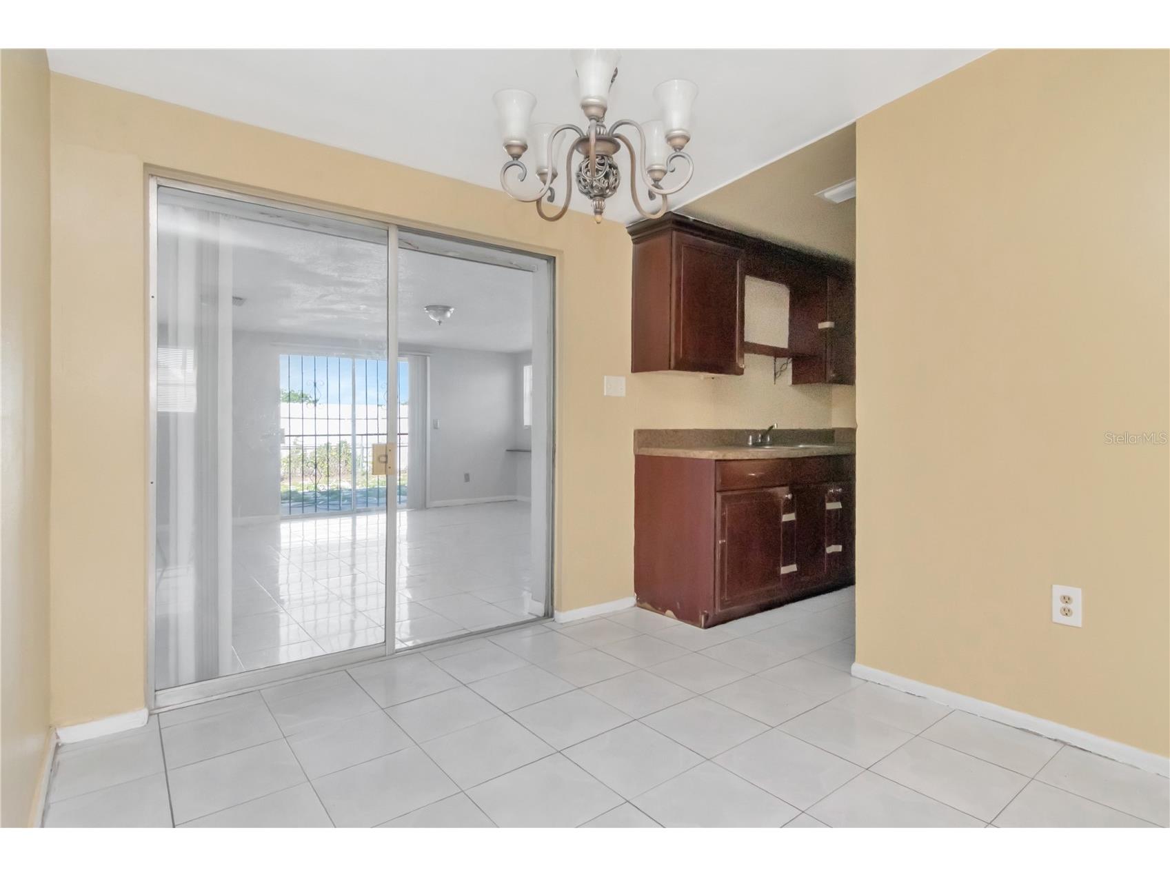 6903 Larmon Street Tampa FL 33634 TB8462158 image5