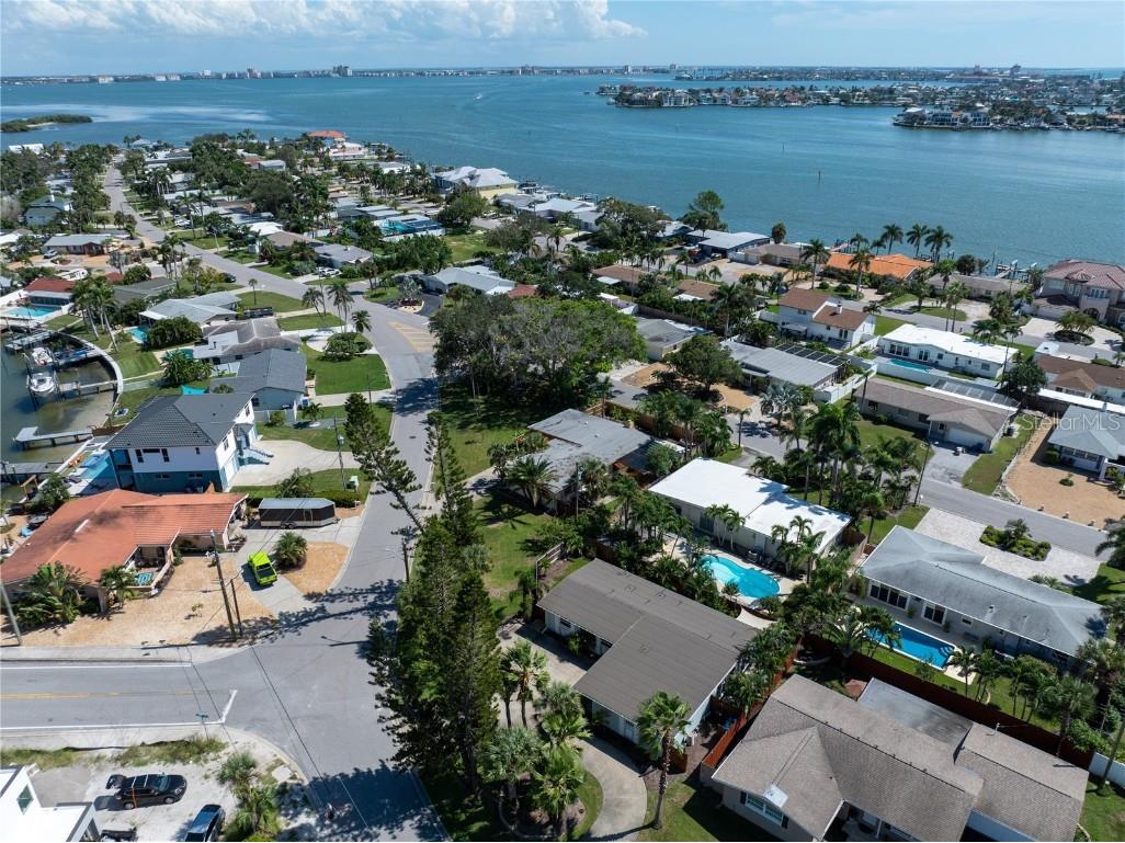 6903 S Shore Drive S South Pasadena FL 33707 TB8429123 image50