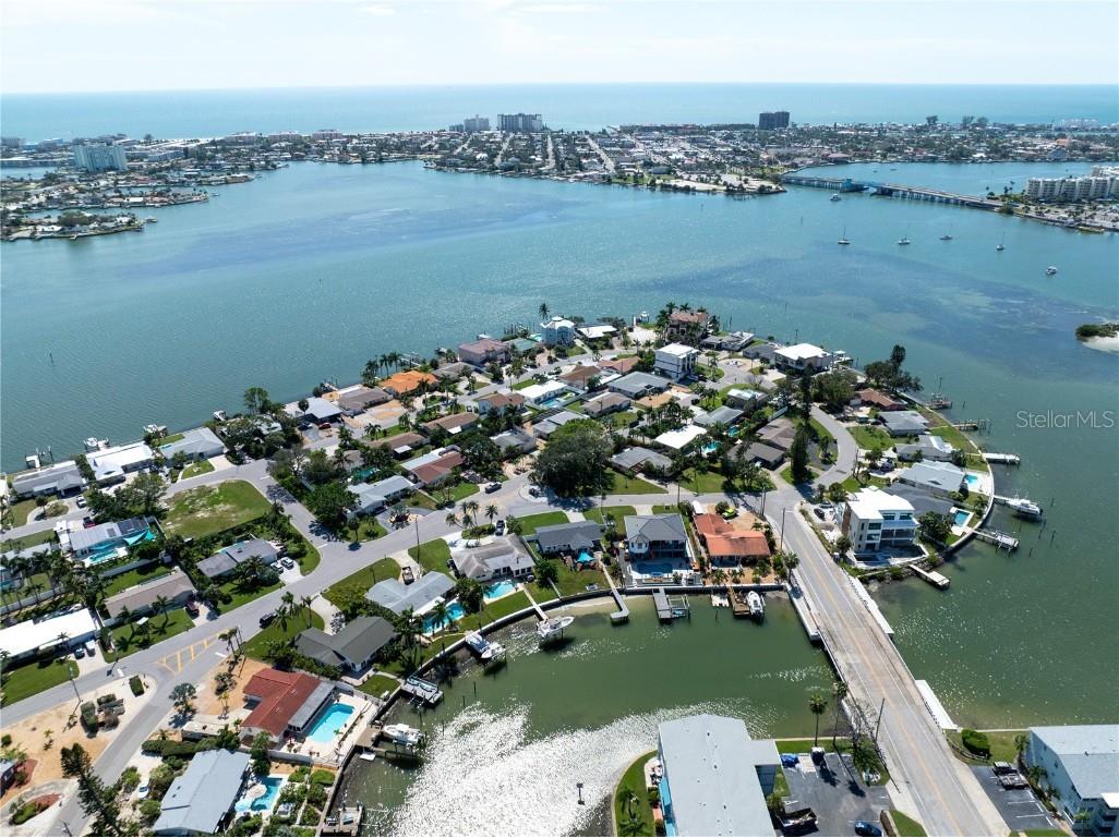 6903 S Shore Drive S South Pasadena FL 33707 TB8429123 image60