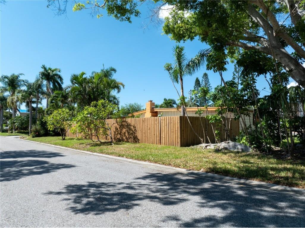 6903 S Shore Drive S South Pasadena FL 33707 TB8429123 image80