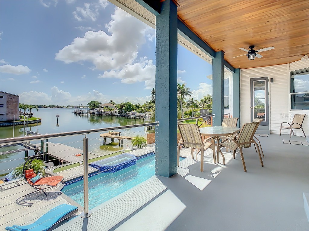 6904 S Shore Drive S South Pasadena FL 33707 - BOCA CIEGA BAY A4541637 image1