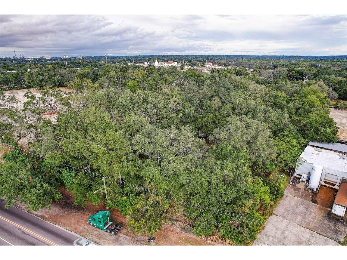 6905 & 6907 Rowlett Park Drive Tampa FL 33610 TB8454512 image4