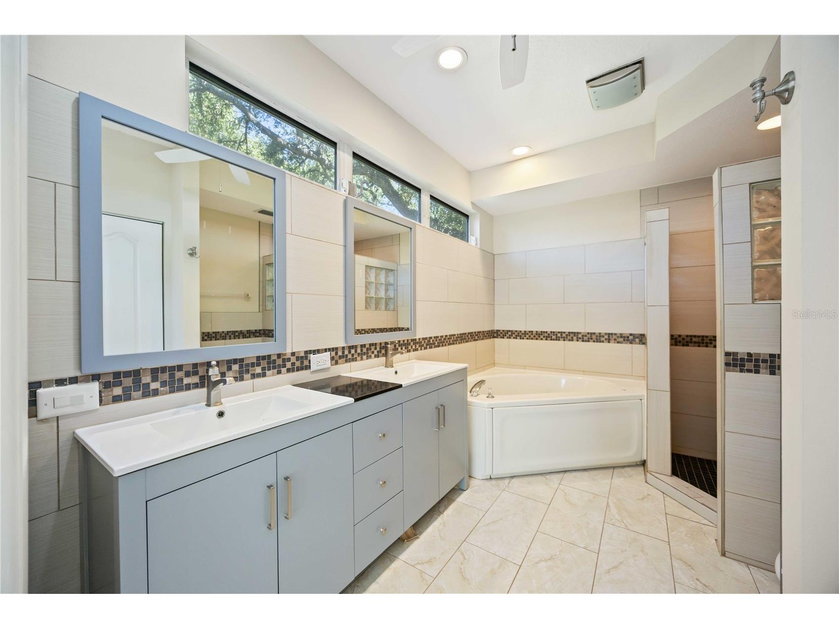 6905 Arbor Oaks Ct Bradenton FL 34209 A4681049 image13