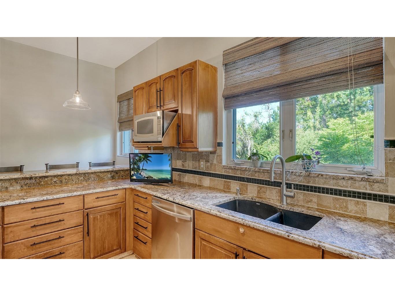 6905 Pine Valley Street Bradenton FL 34202 - BRADEN RIVER A4656739 image12