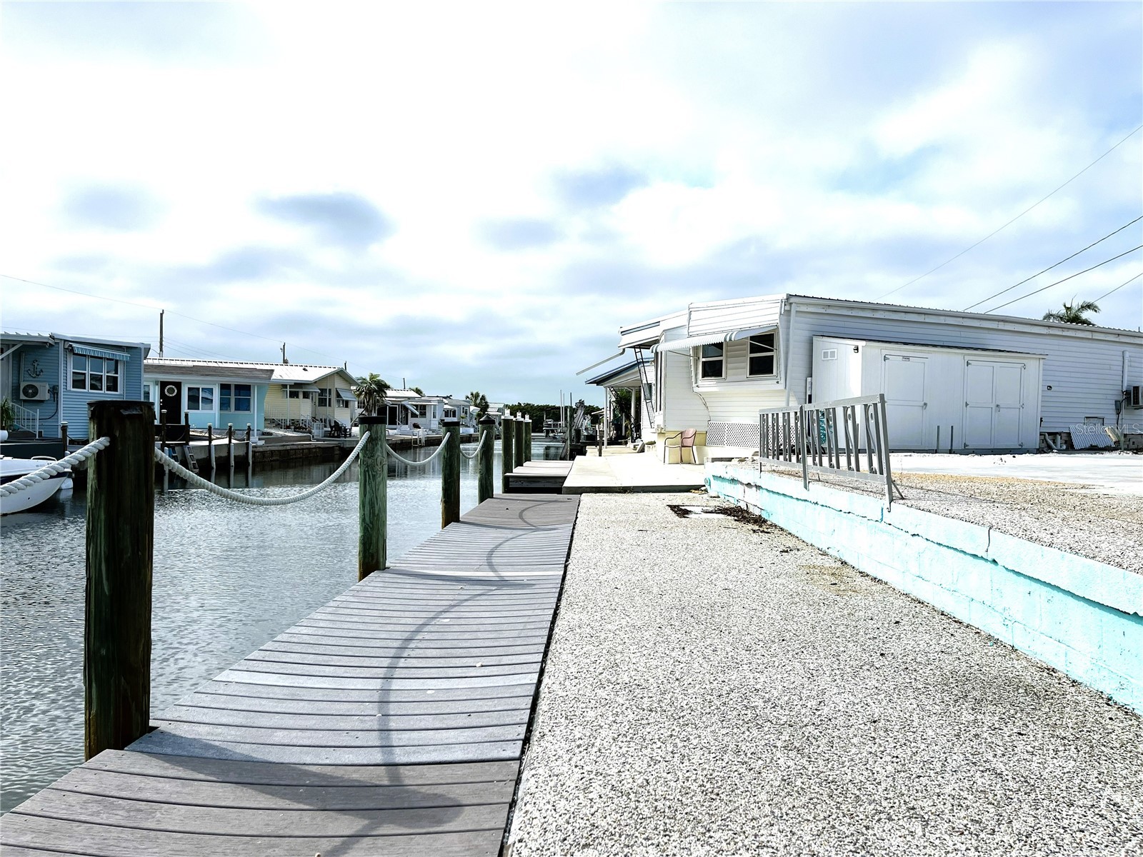 6905 W Bayou Lane Bradenton FL 34207 - SARASOTA BAY A4687677 image1