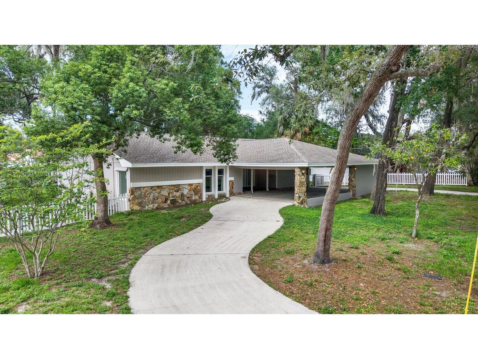 6906 Greenhill Place Tampa FL 33617 TB8516108 image1