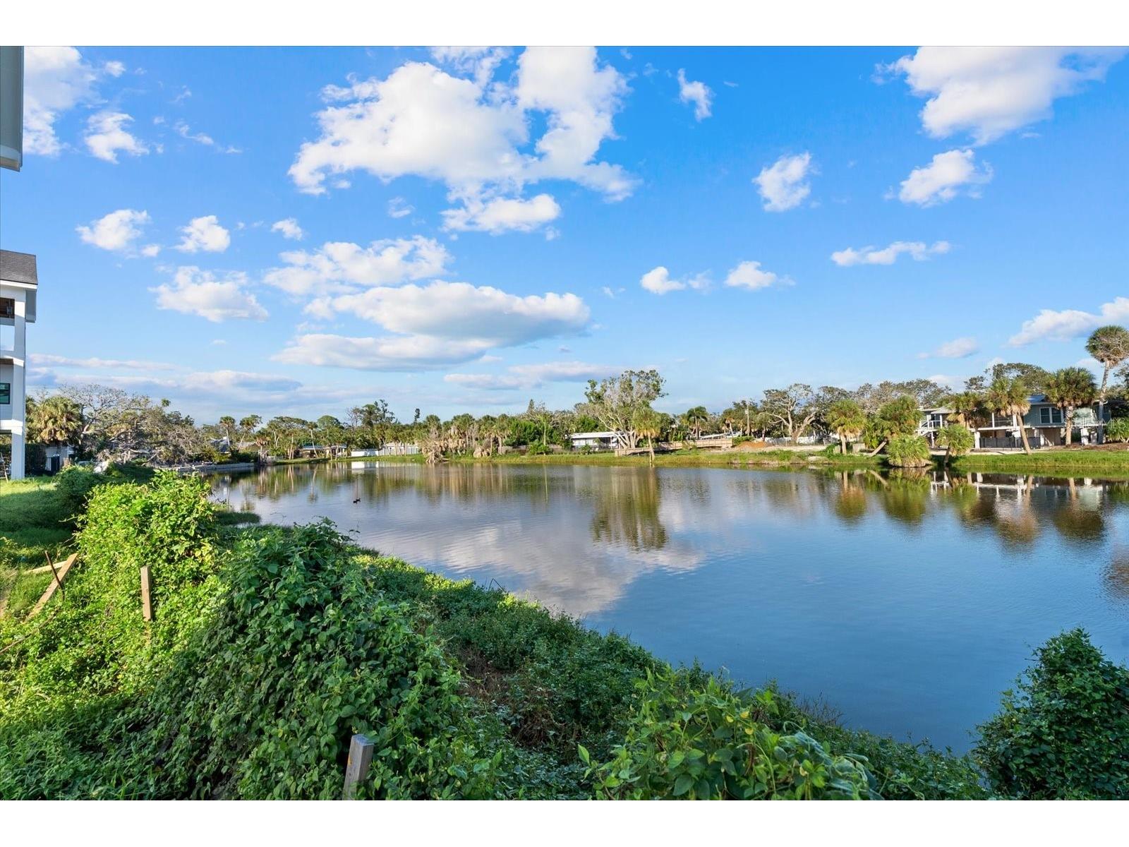 6907 Bochi Circle Sarasota FL 34242 A4692735 image40