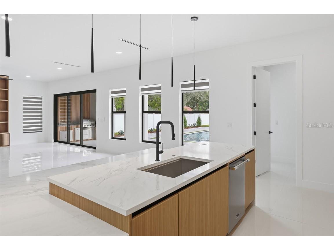 6907 N Boulevard Tampa FL 33604 TB8456399 image18