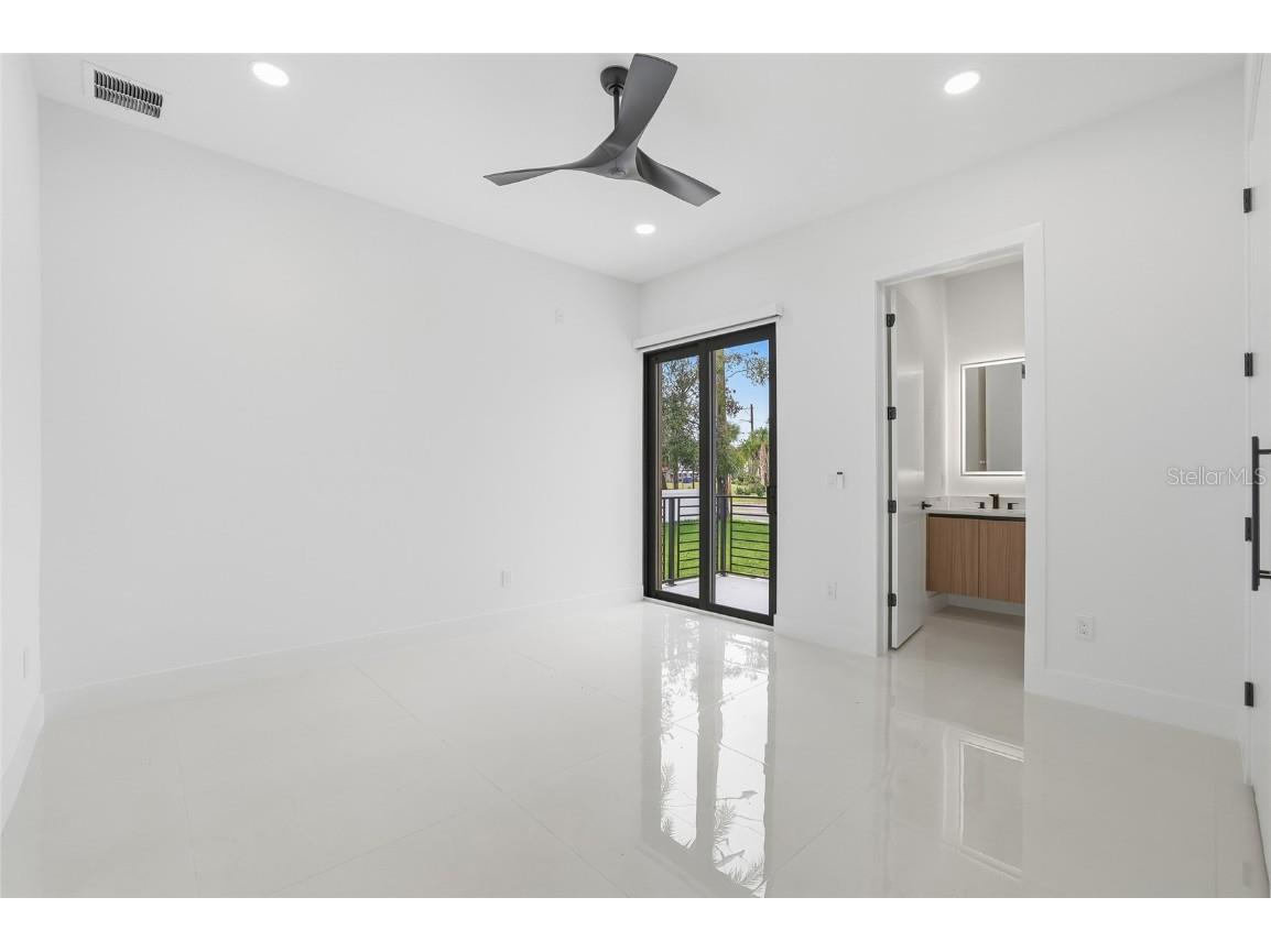 6907 N Boulevard Tampa FL 33604 TB8456399 image39