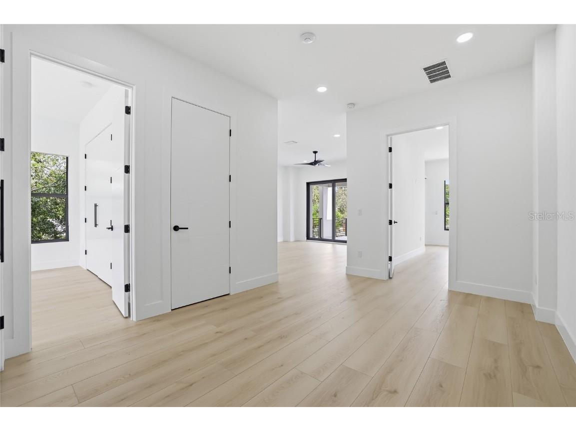 6907 N Boulevard Tampa FL 33604 TB8456399 image41