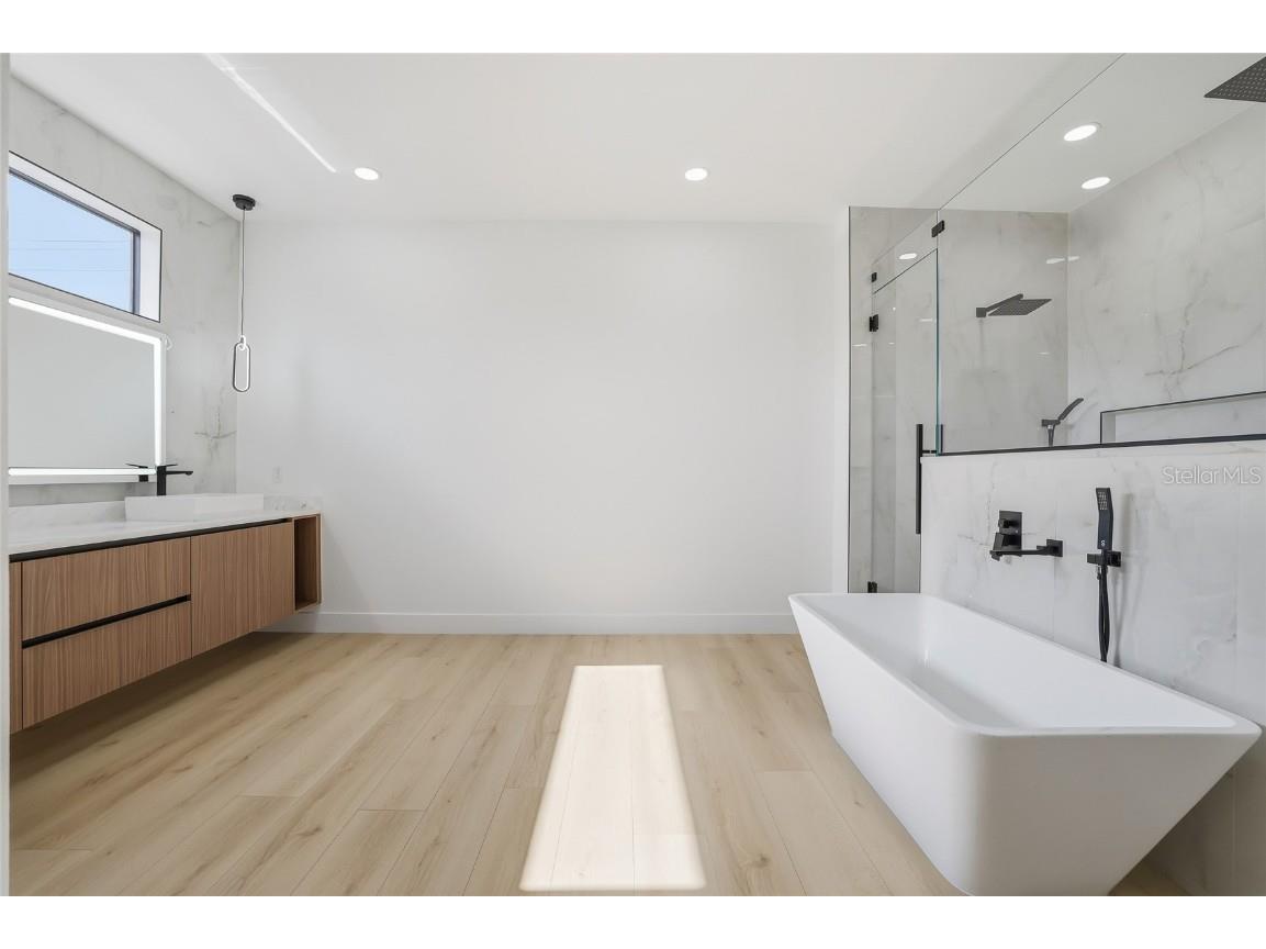 6907 N Boulevard Tampa FL 33604 TB8456399 image62