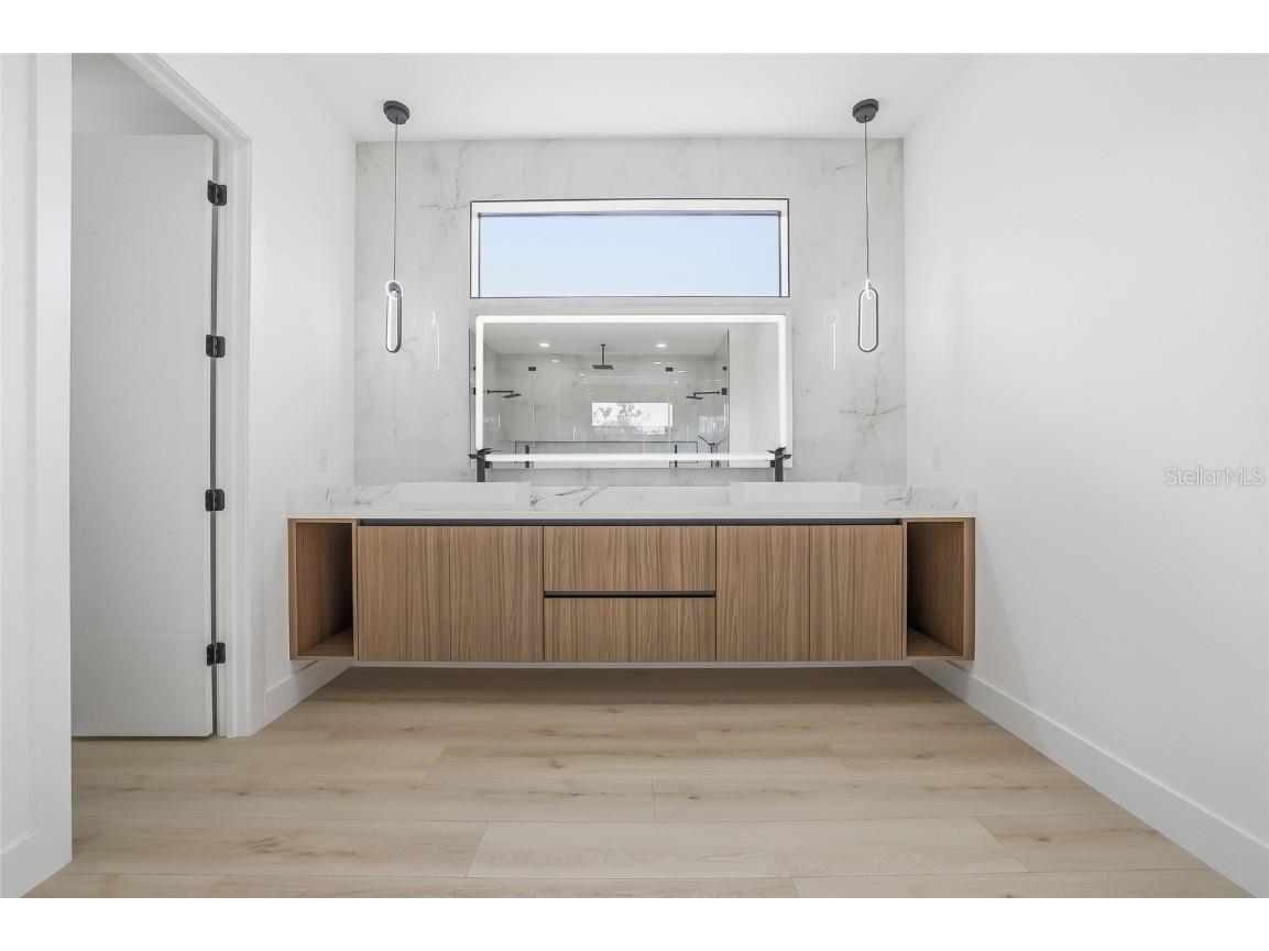 6907 N Boulevard Tampa FL 33604 TB8456399 image63