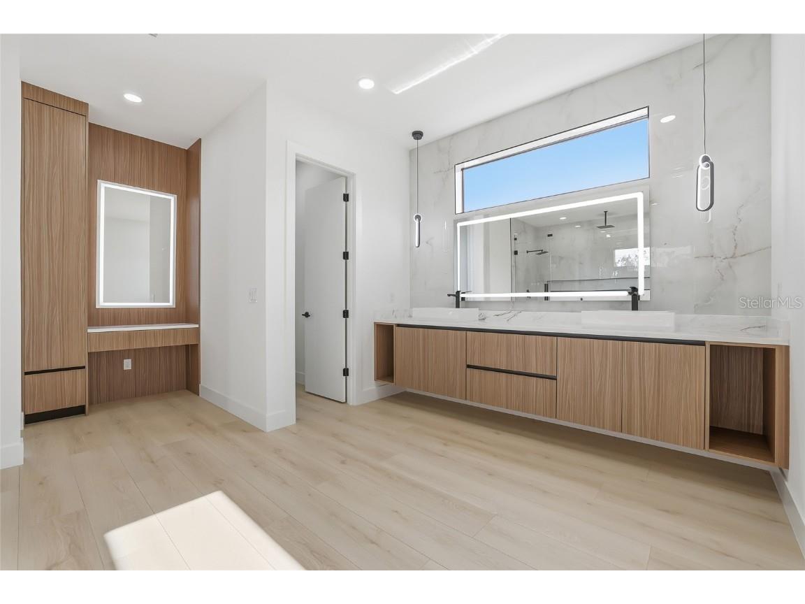 6907 N Boulevard Tampa FL 33604 TB8456399 image64