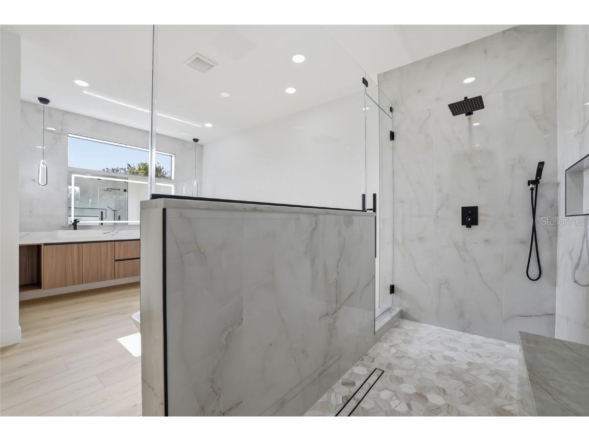 6907 N Boulevard Tampa FL 33604 TB8456399 image67