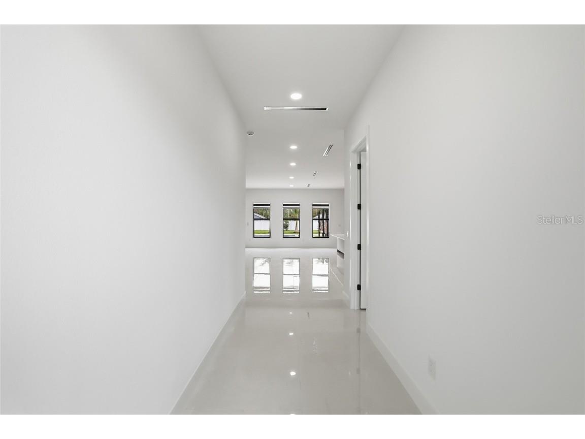 6907 N Boulevard Tampa FL 33604 TB8456399 image7