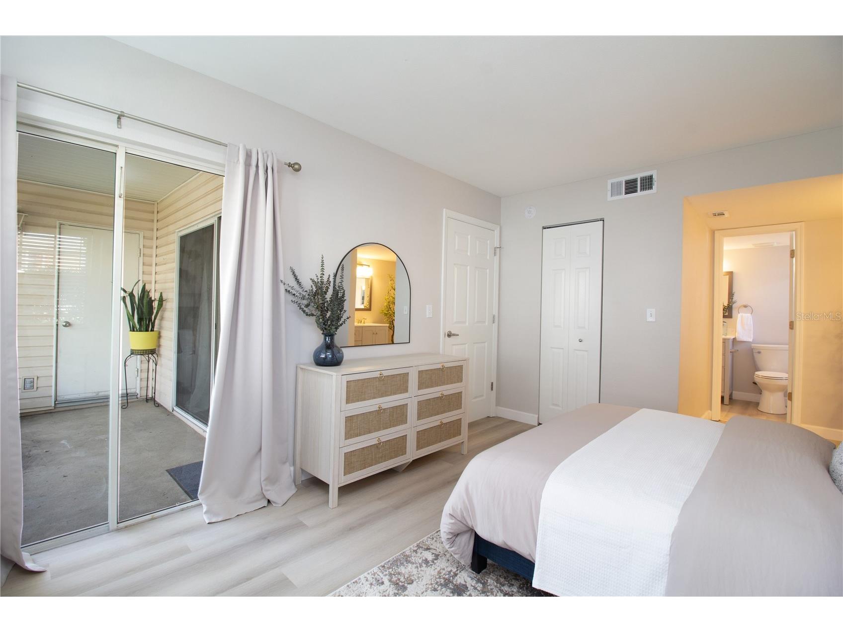 6907 Stones Throw Circle N #2101 Saint Petersburg FL 33710 TB8489432 image15