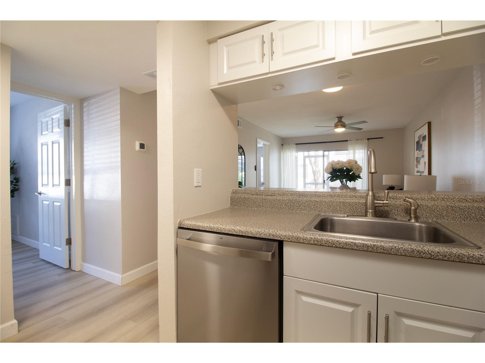 6907 Stones Throw Circle N #2101 Saint Petersburg FL 33710 TB8489432 image6