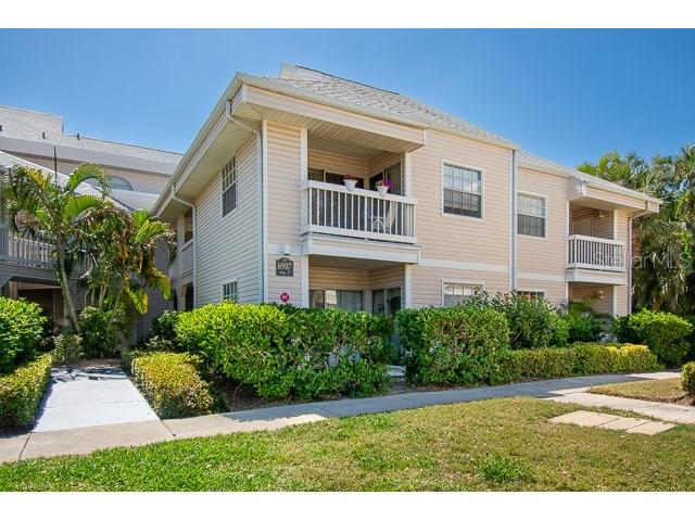 6907 Stones Throw Circle N #2106 Saint Petersburg FL 33710 TB8365969 image1