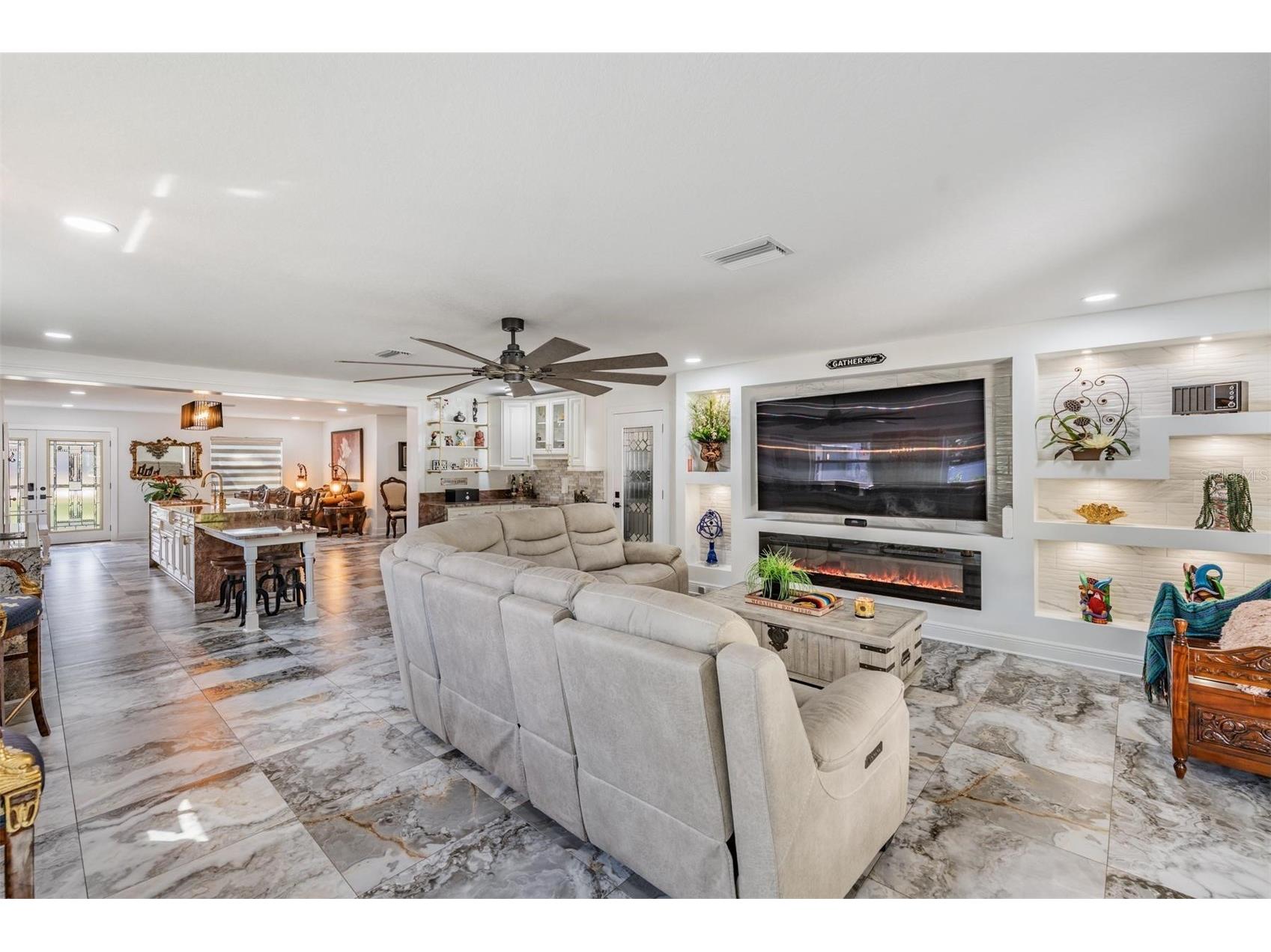 6907 W Creek Drive Tampa FL 33615 TB8457045 image13