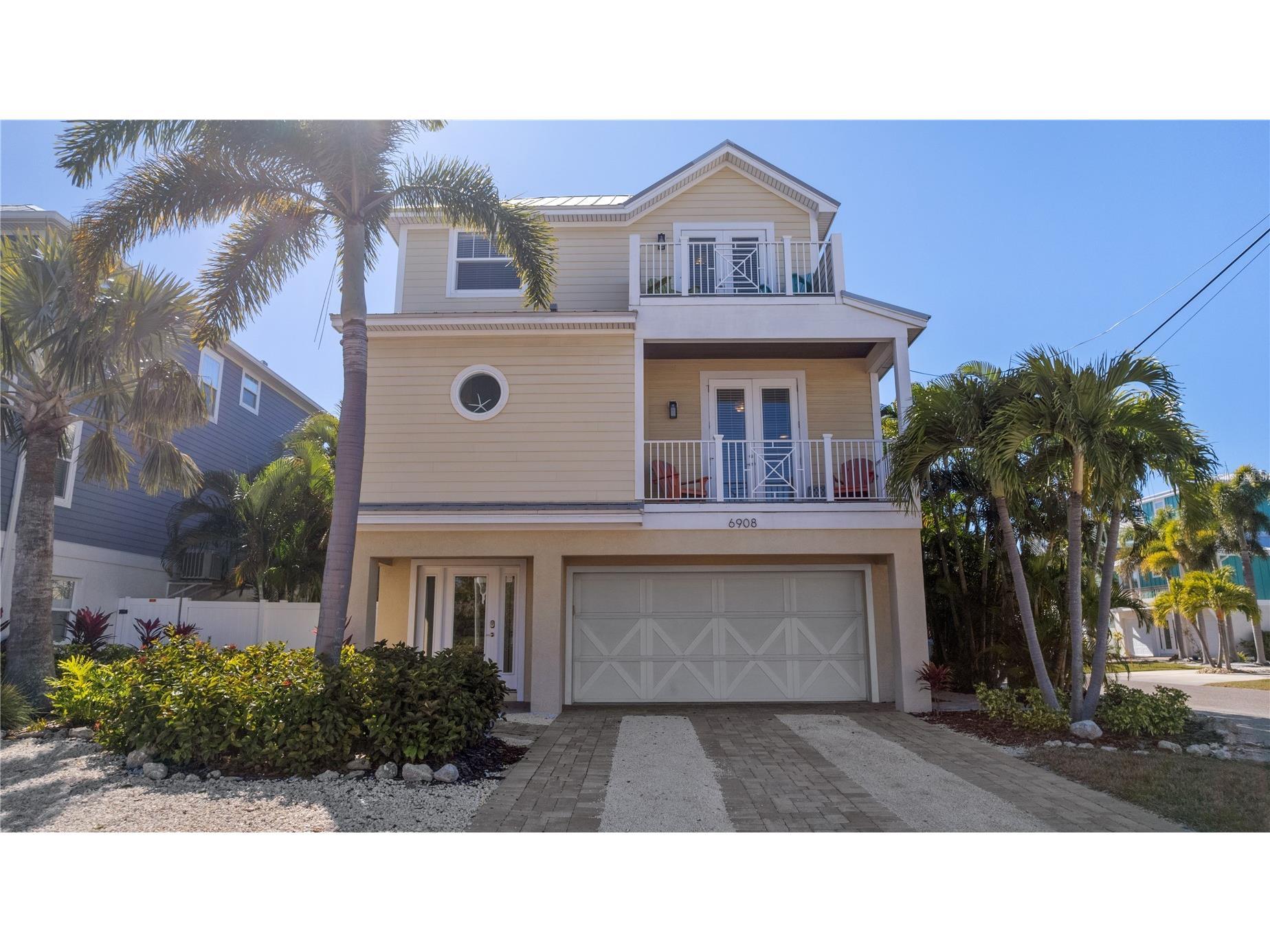 6908 Holmes Boulevard Holmes Beach FL 34217 A4679284 image1