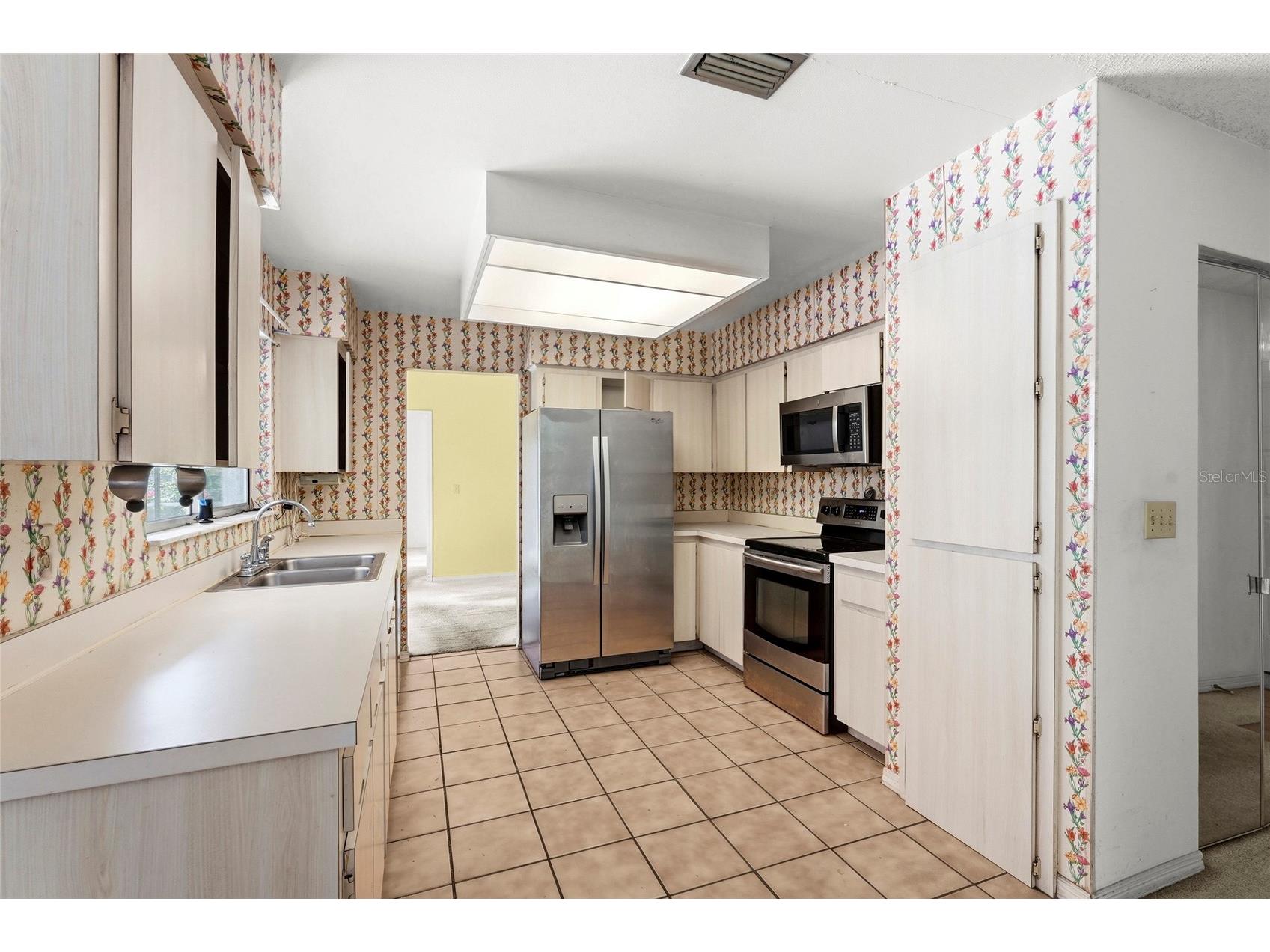 6909 9th Court E Sarasota FL 34243 A4693857 image14
